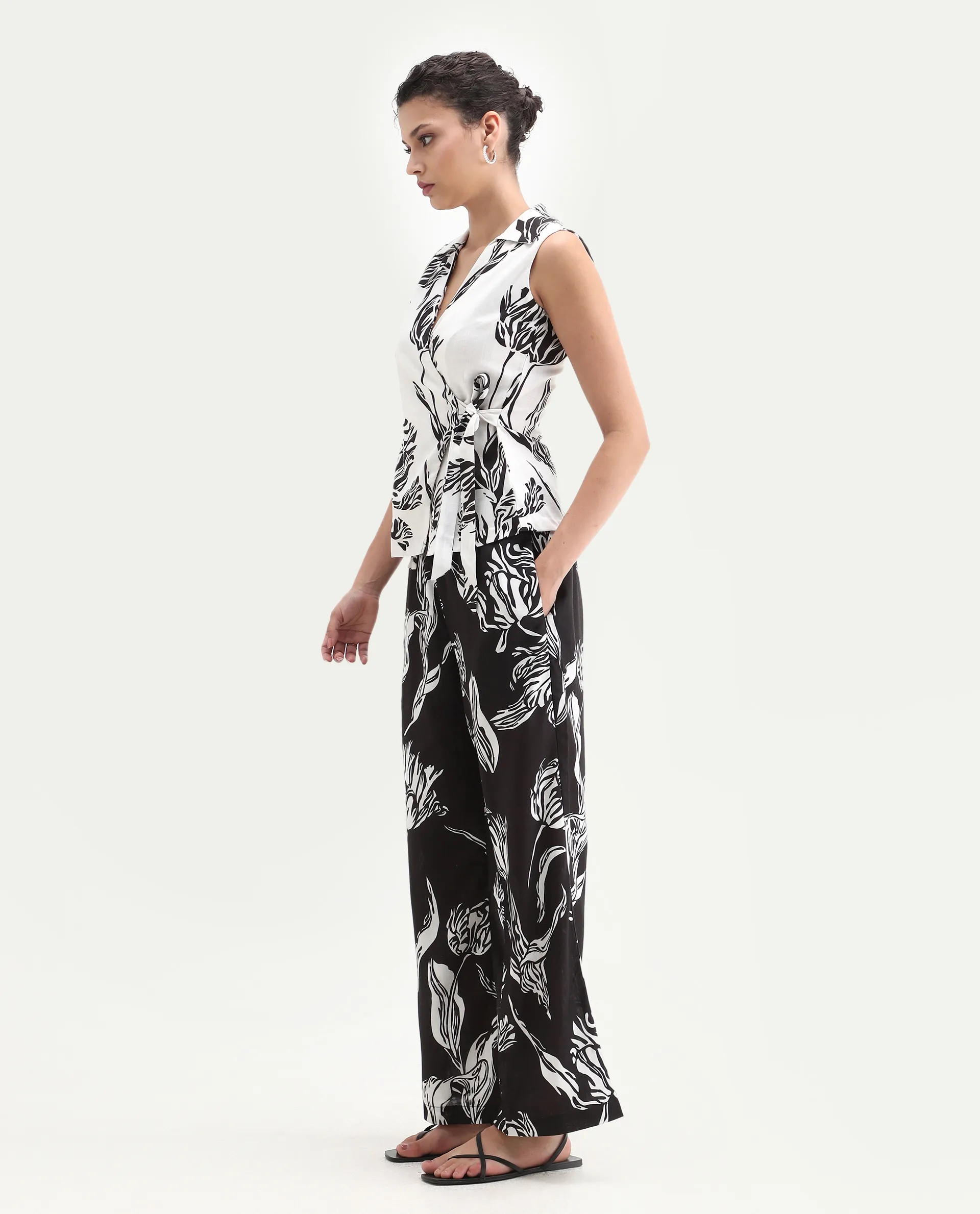 Rareism Women's Janfu B Black Polyester Floral Print Ankle Length Wide Trouser - Image 6