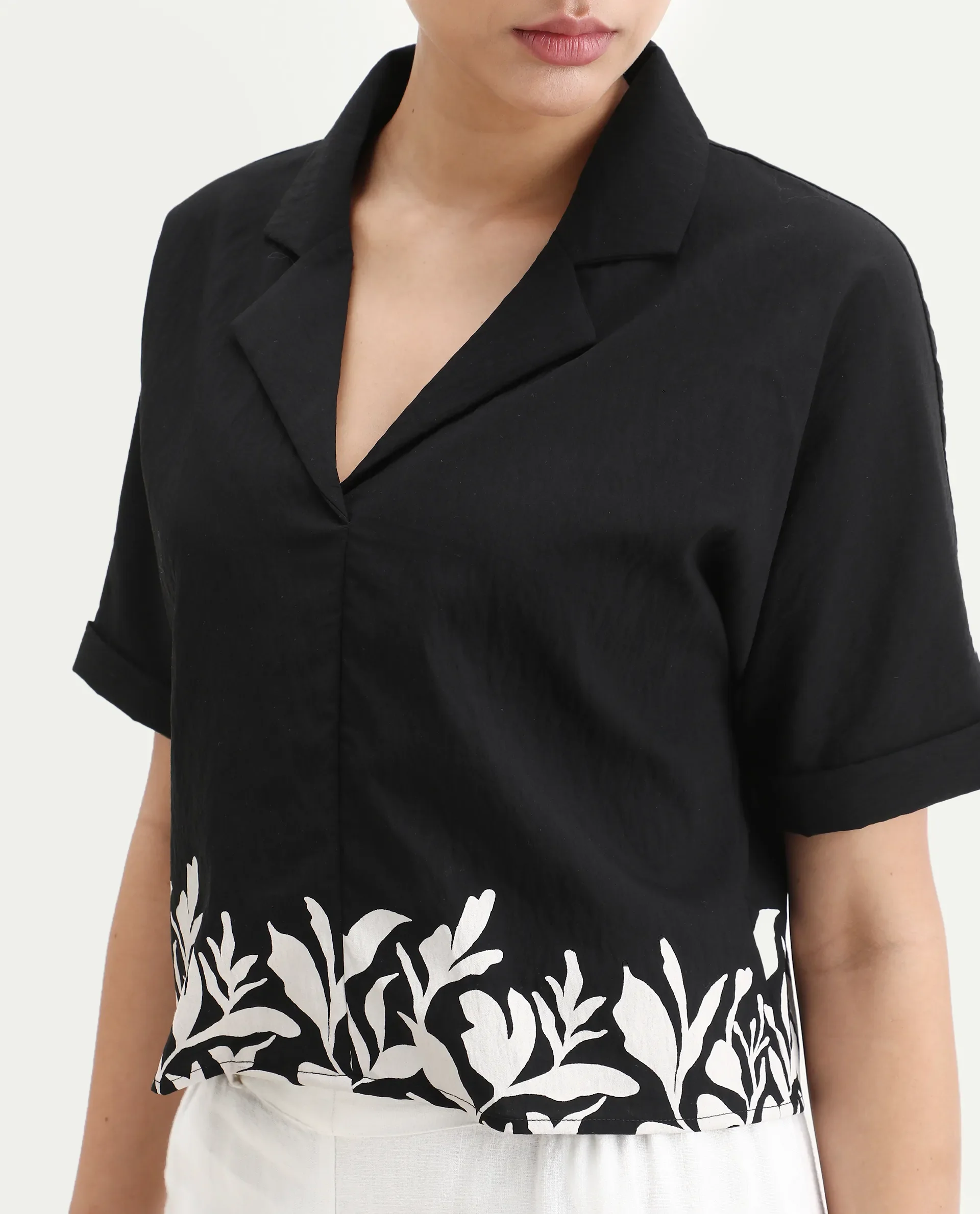 Rareism Women's Janhemo Black Viscose Blend Lapel Neck Floral Print Crop Boxy Fit Top - Image 5