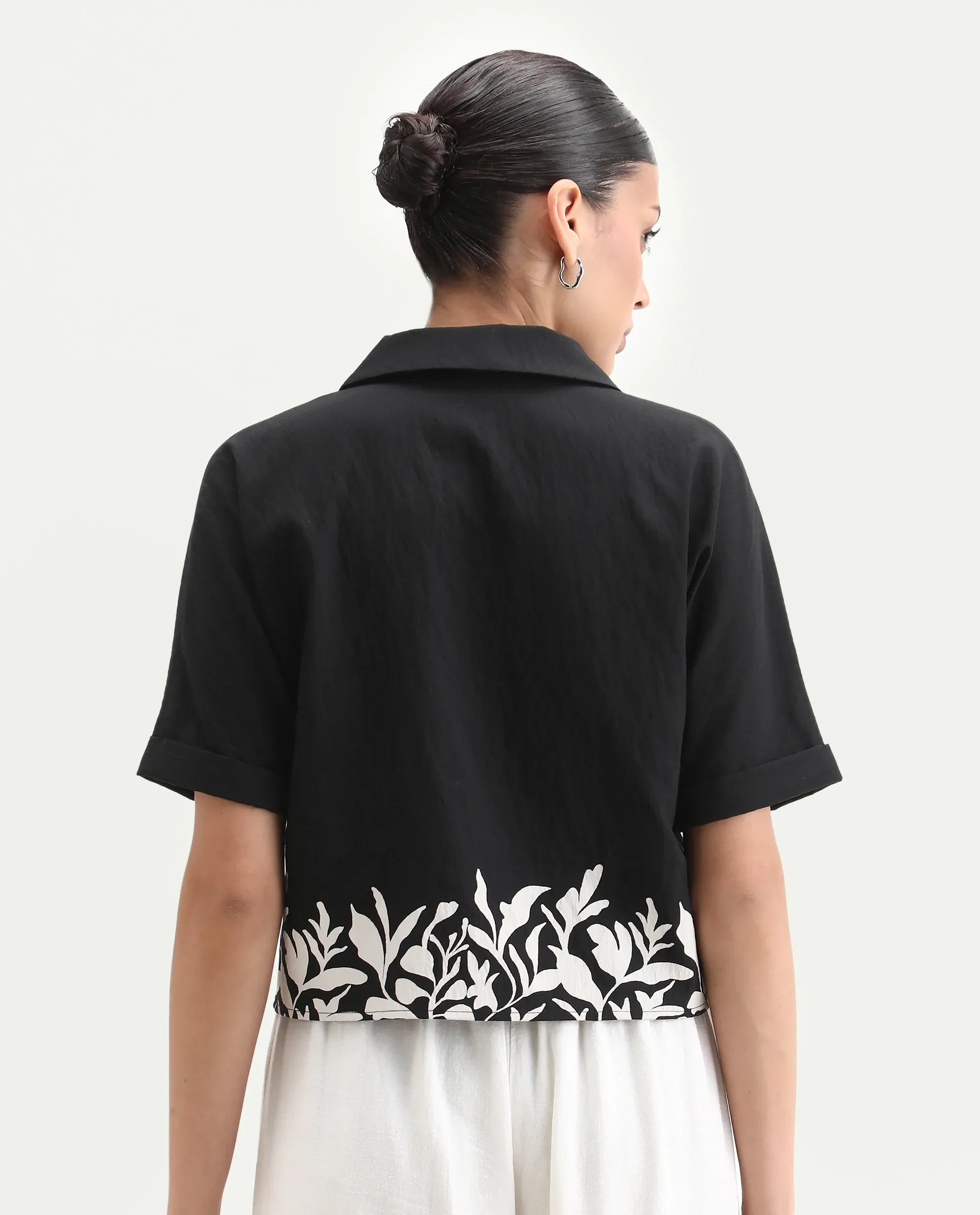 Rareism Women's Janhemo Black Viscose Blend Lapel Neck Floral Print Crop Boxy Fit Top - Image 8