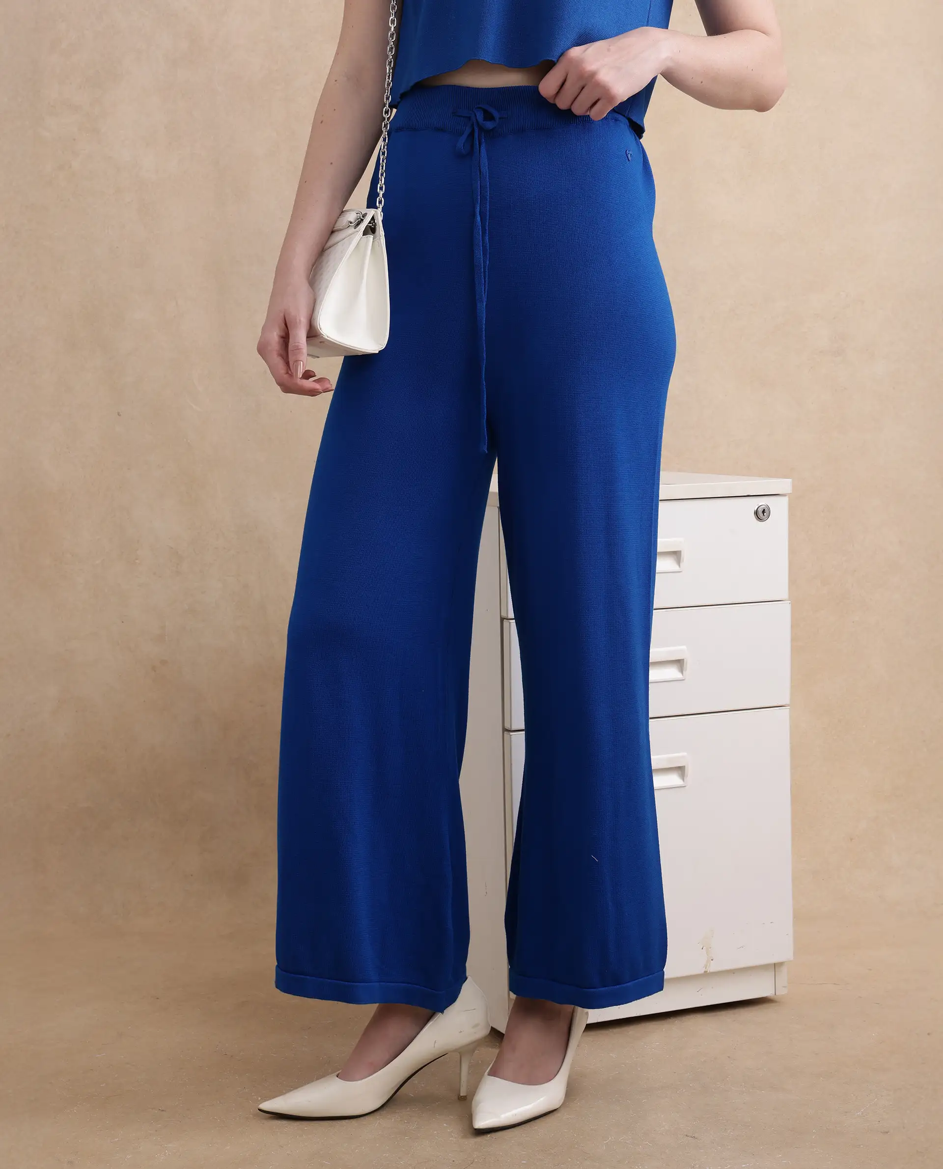 Rareism Women's Jankara B Blue Viscose Blend Plain Ankle Length Straight Fit Trouser - Image 5
