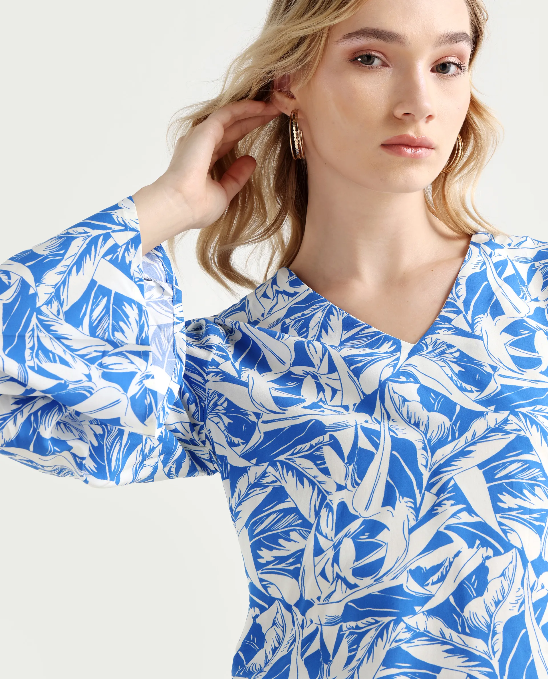Rareism Women's Jankem Light Blue Viscose Overlap Neck Abstract Print Bell Sleeve Crop Regular Fit Top - Image 4