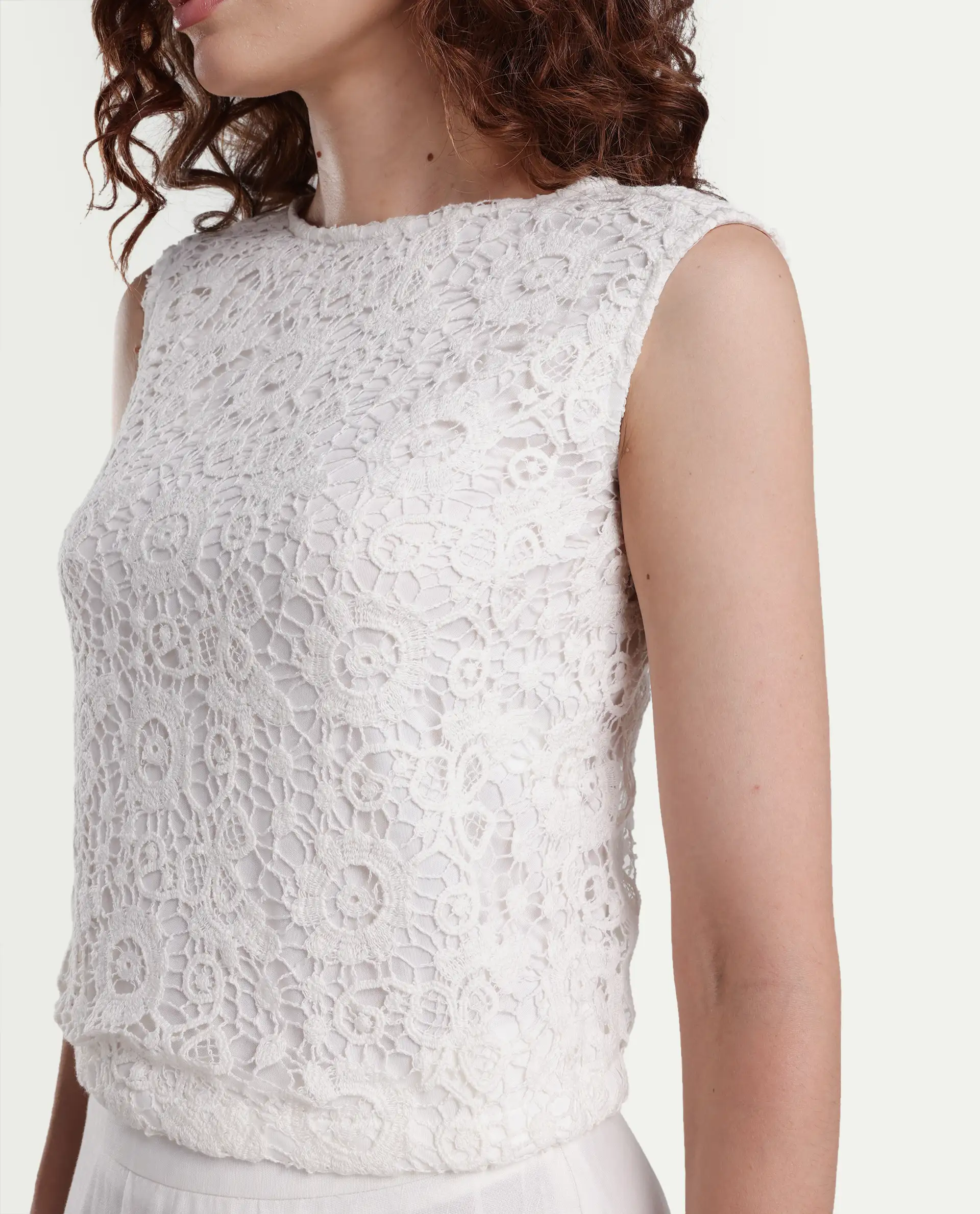 Rareism Women's Janlom T White Cotton Round Neck Abstract Print Sleeveless Crop Boxy Fit Top - Image 4