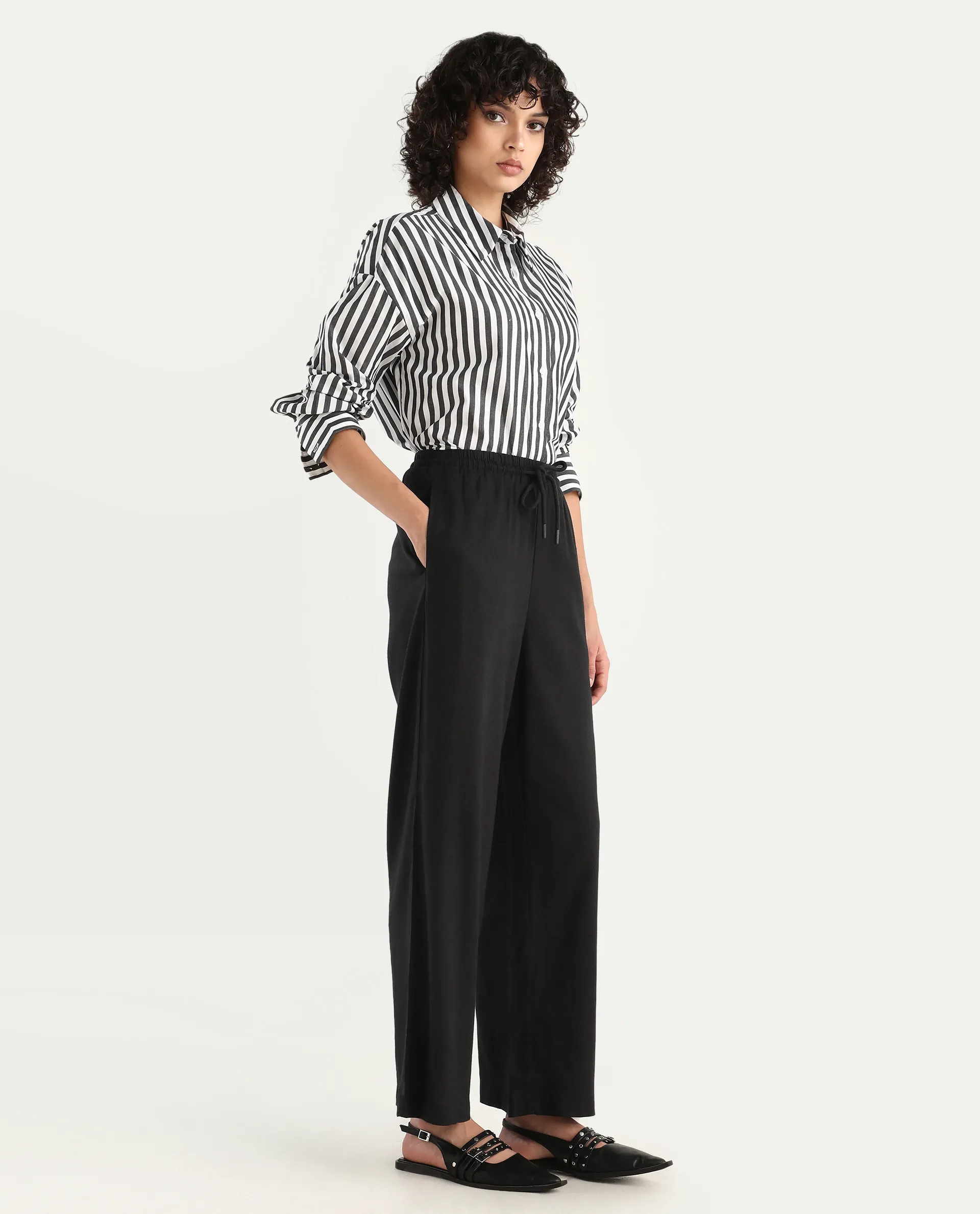 Rareism Women's Janry Black Viscose Blend Plain Ankle Length Straight Fit Trouser - Image 5