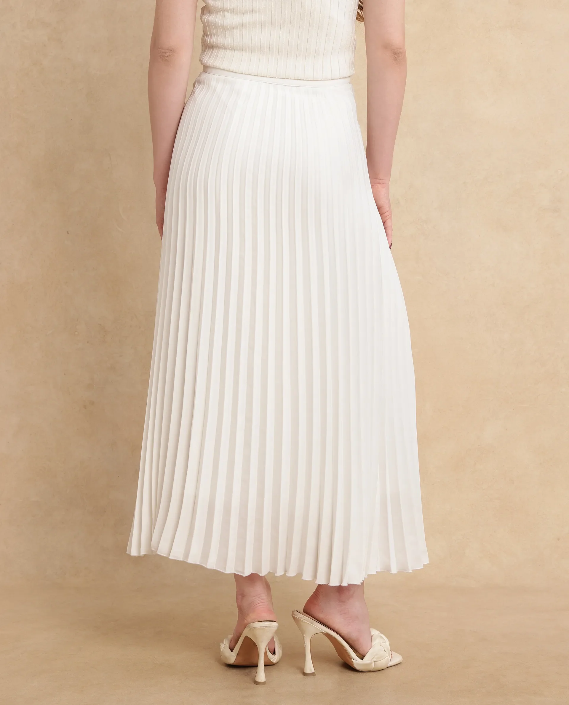 Rareism Women's Jansu Off White Polyester Plain Midi Flared Skirt - Image 10