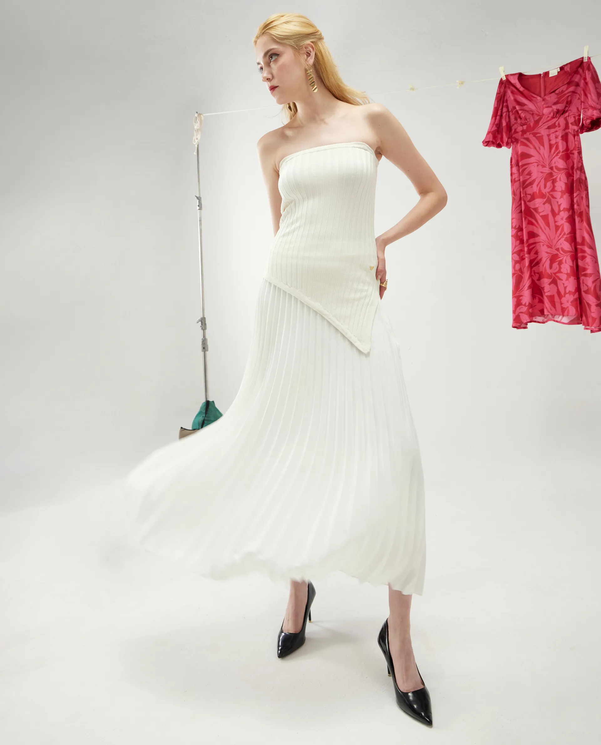 Rareism Women's Jansu Off White Polyester Plain Midi Flared Skirt - Image 13