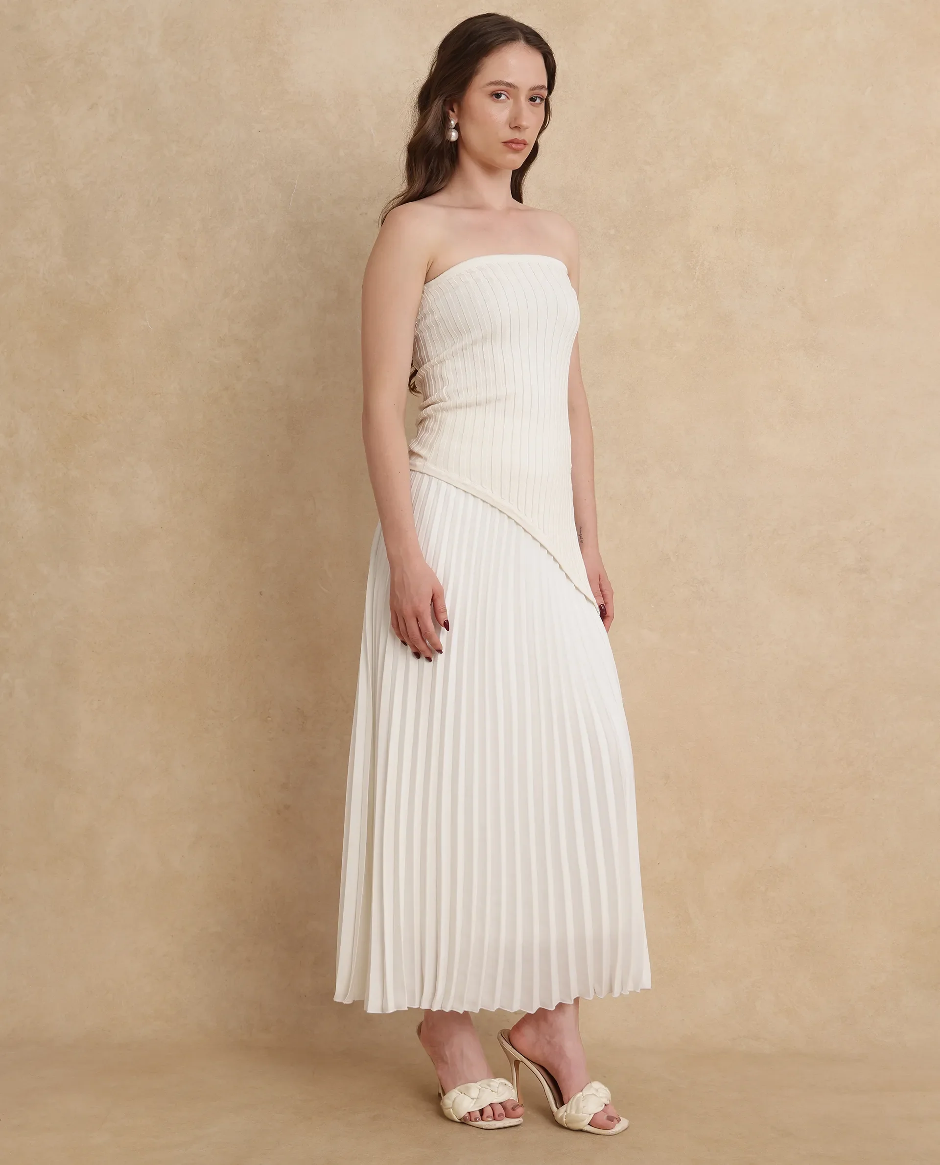 Rareism Women's Jansu Off White Polyester Plain Midi Flared Skirt - Image 8