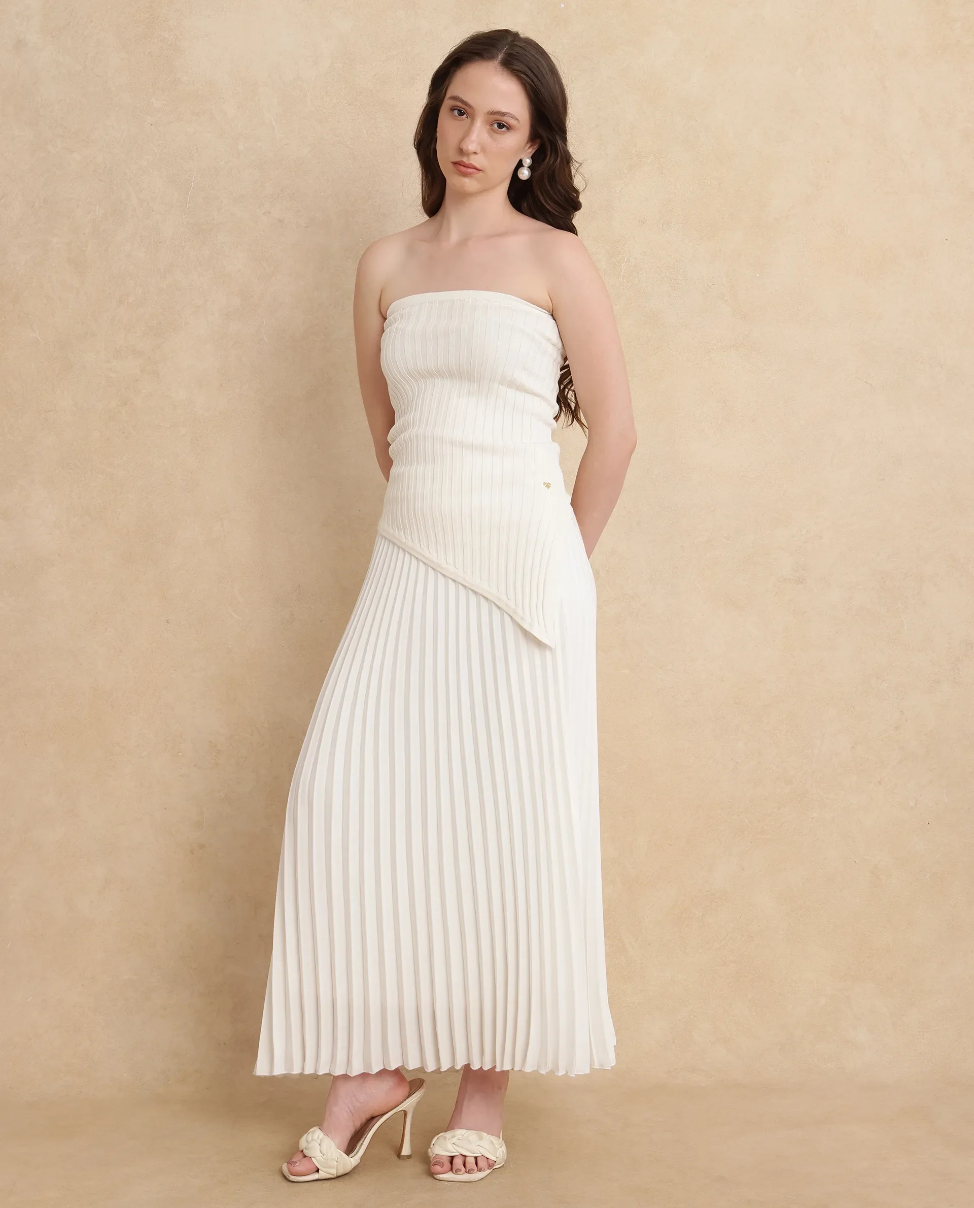 Rareism Women's Jansu Off White Polyester Plain Midi Flared Skirt - Image 9