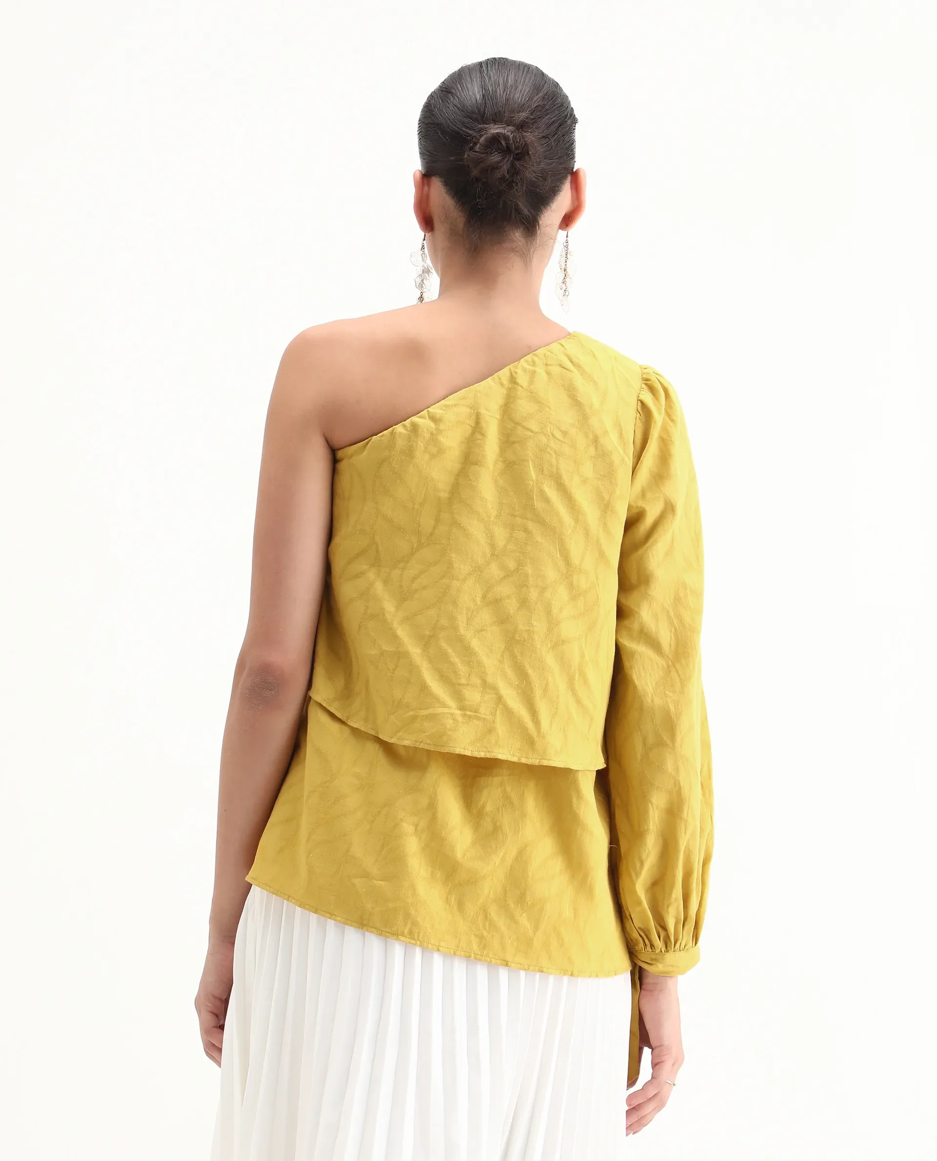 Rareism Women's Janvipi Mustard Cotton One Shoulder Plain Relaxed Fit Top - Image 7