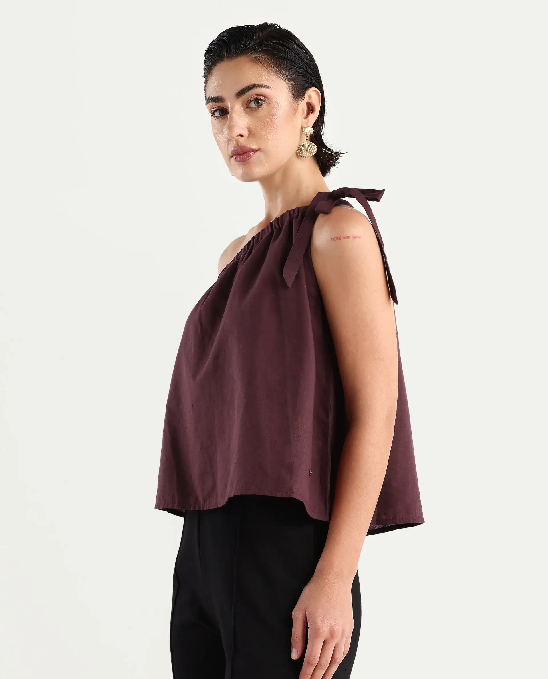 Rareism Women's Jarza Maroon Cotton Blend One Shoulder Plain One Shoulder Crop Regular Fit Top - Image 5