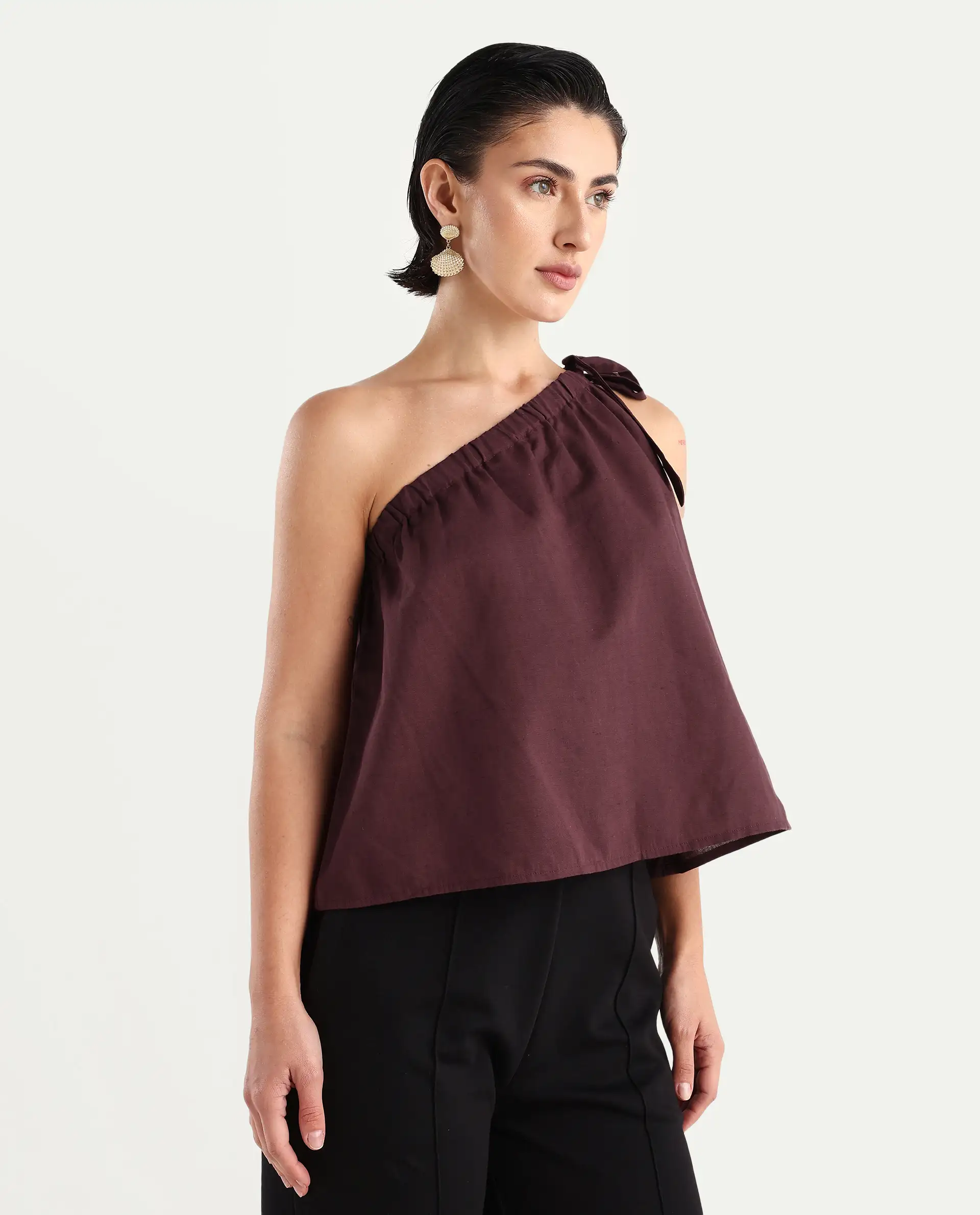 Rareism Women's Jarza Maroon Cotton Blend One Shoulder Plain One Shoulder Crop Regular Fit Top - Image 6