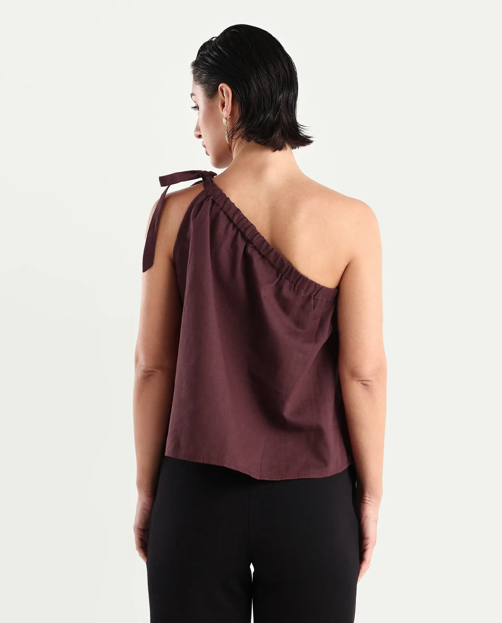 Rareism Women's Jarza Maroon Cotton Blend One Shoulder Plain One Shoulder Crop Regular Fit Top - Image 7