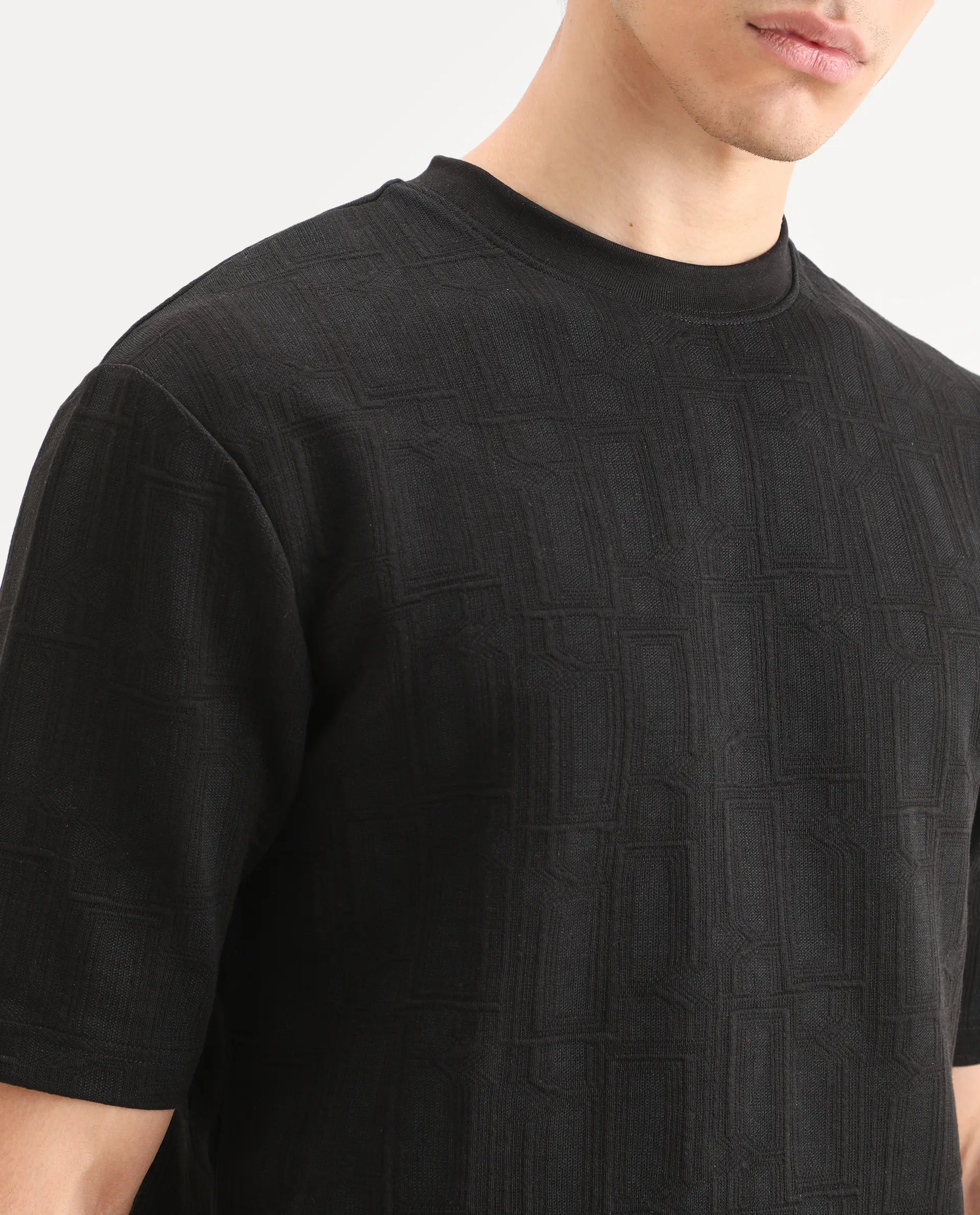 Rare Rabbit Men's Jas-1 Black Polyester Blend Fabric Half Sleeve Crew Neck Oversized Jacquard T-Shirt - Image 3