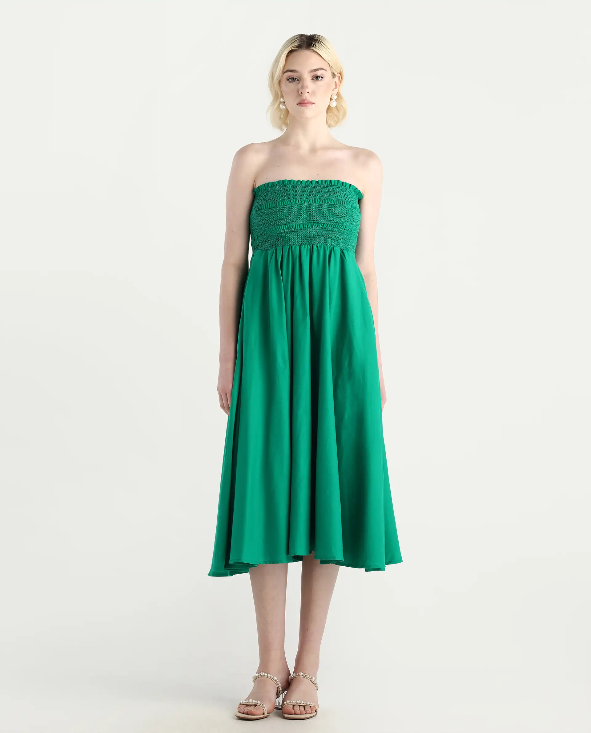 Rareism Women's Jenhop Green Viscose Sleeveless Tube Neck Fit And Flare Fit Plain Midi Dress - Image 2