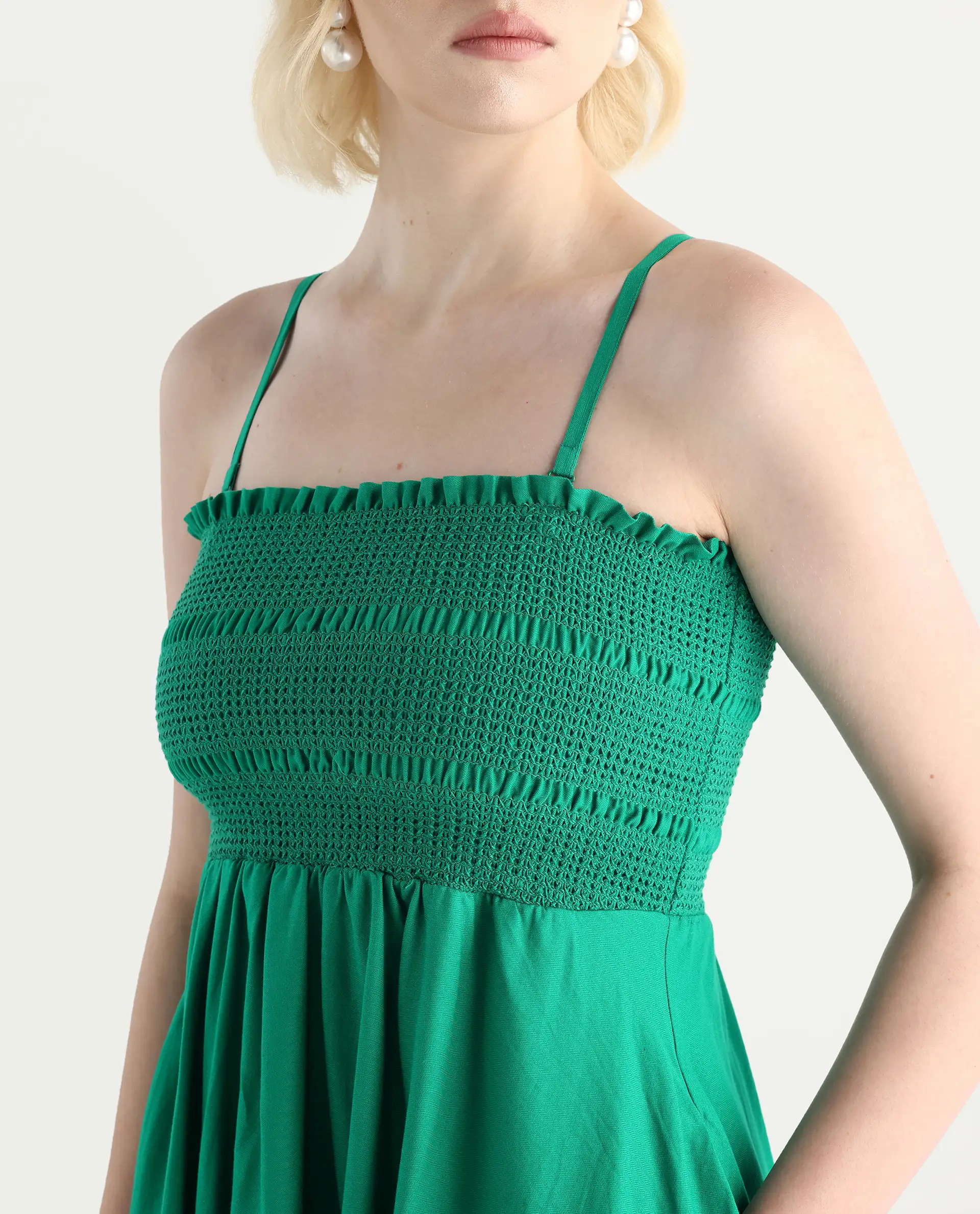 Rareism Women's Jenhop Green Viscose Sleeveless Tube Neck Fit And Flare Fit Plain Midi Dress - Image 4