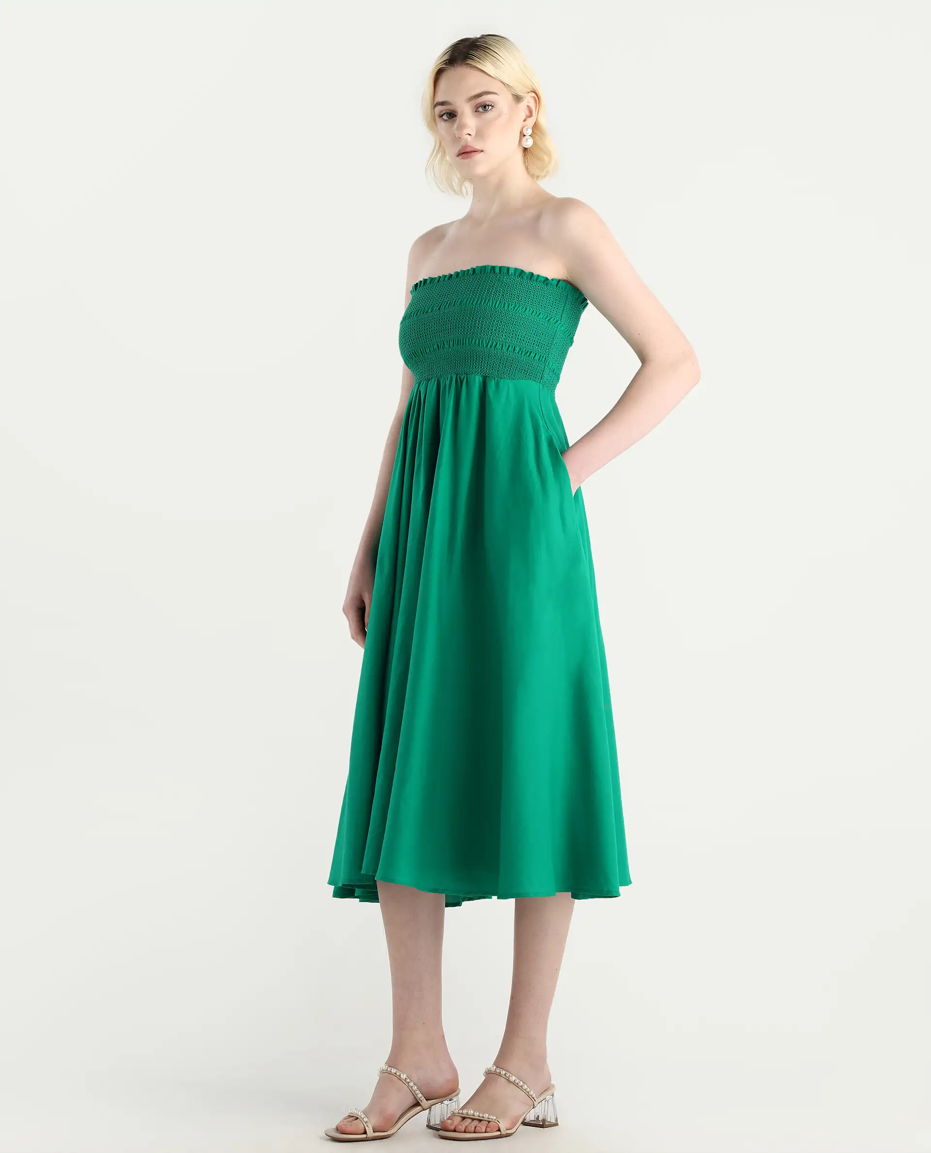 Rareism Women's Jenhop Green Viscose Sleeveless Tube Neck Fit And Flare Fit Plain Midi Dress - Image 6
