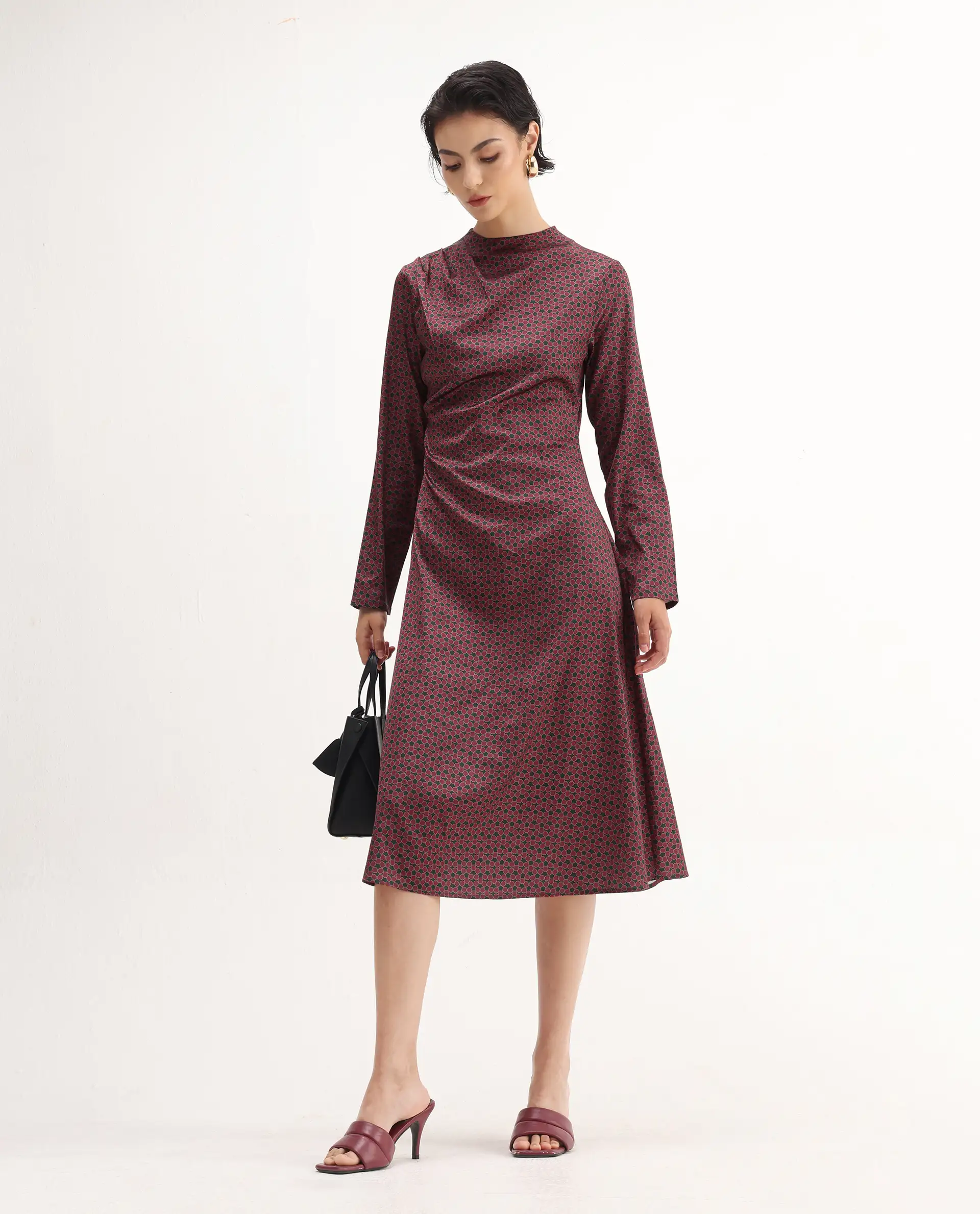 Rareism Women's Jenlio Dark Green Polyester High Neck Fitted Geometric Print Midi Dress - Image 2