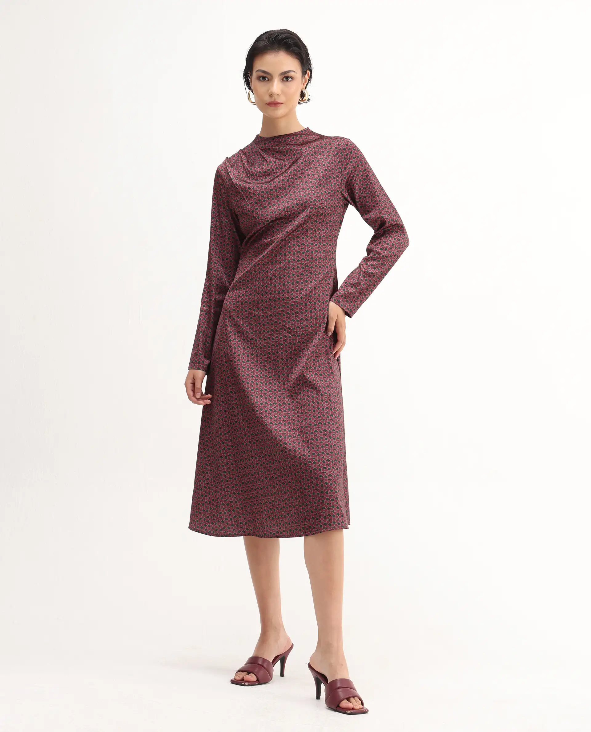 Rareism Women's Jenlio Dark Green Polyester High Neck Fitted Geometric Print Midi Dress - Image 5