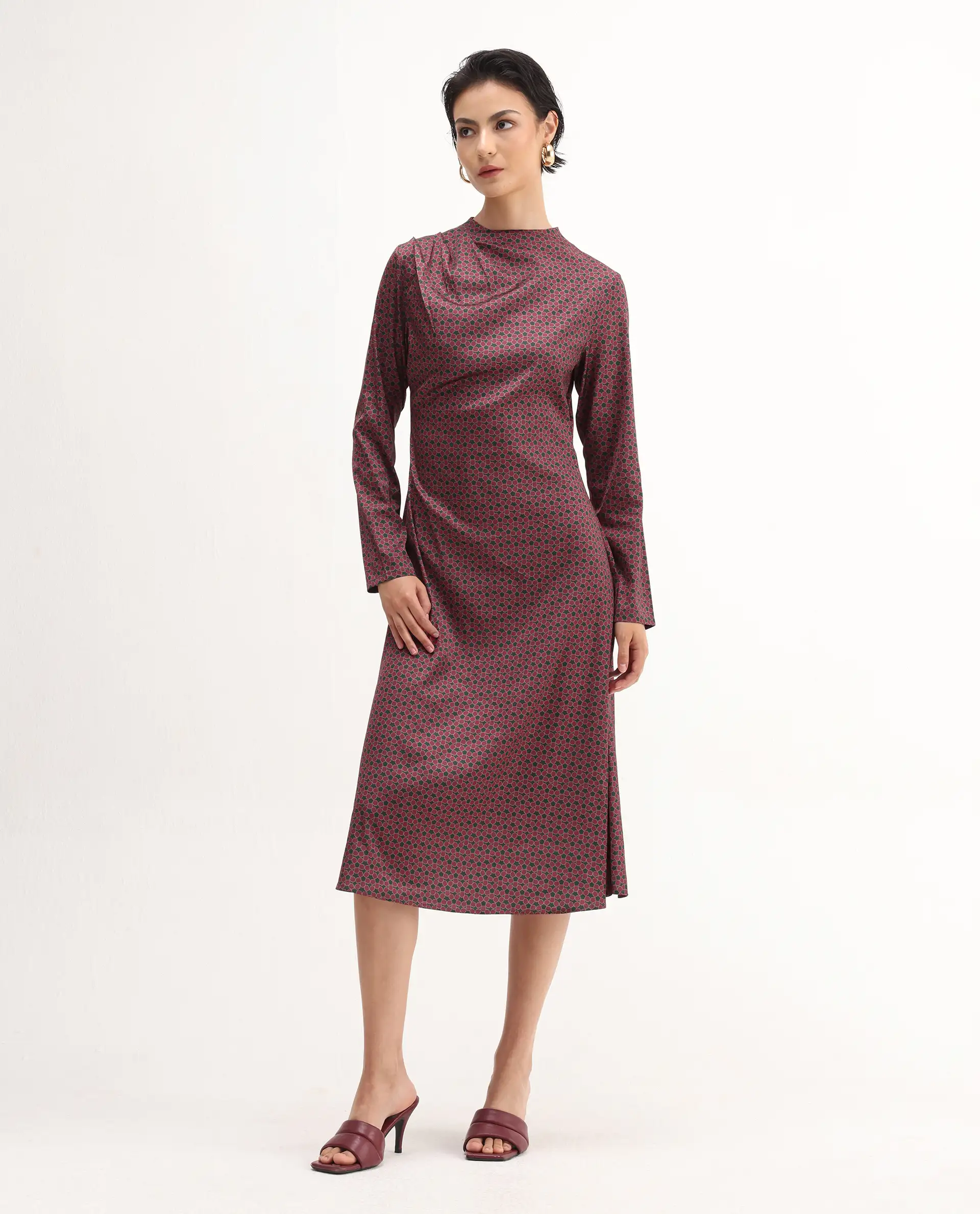 Rareism Women's Jenlio Dark Green Polyester High Neck Fitted Geometric Print Midi Dress - Image 6