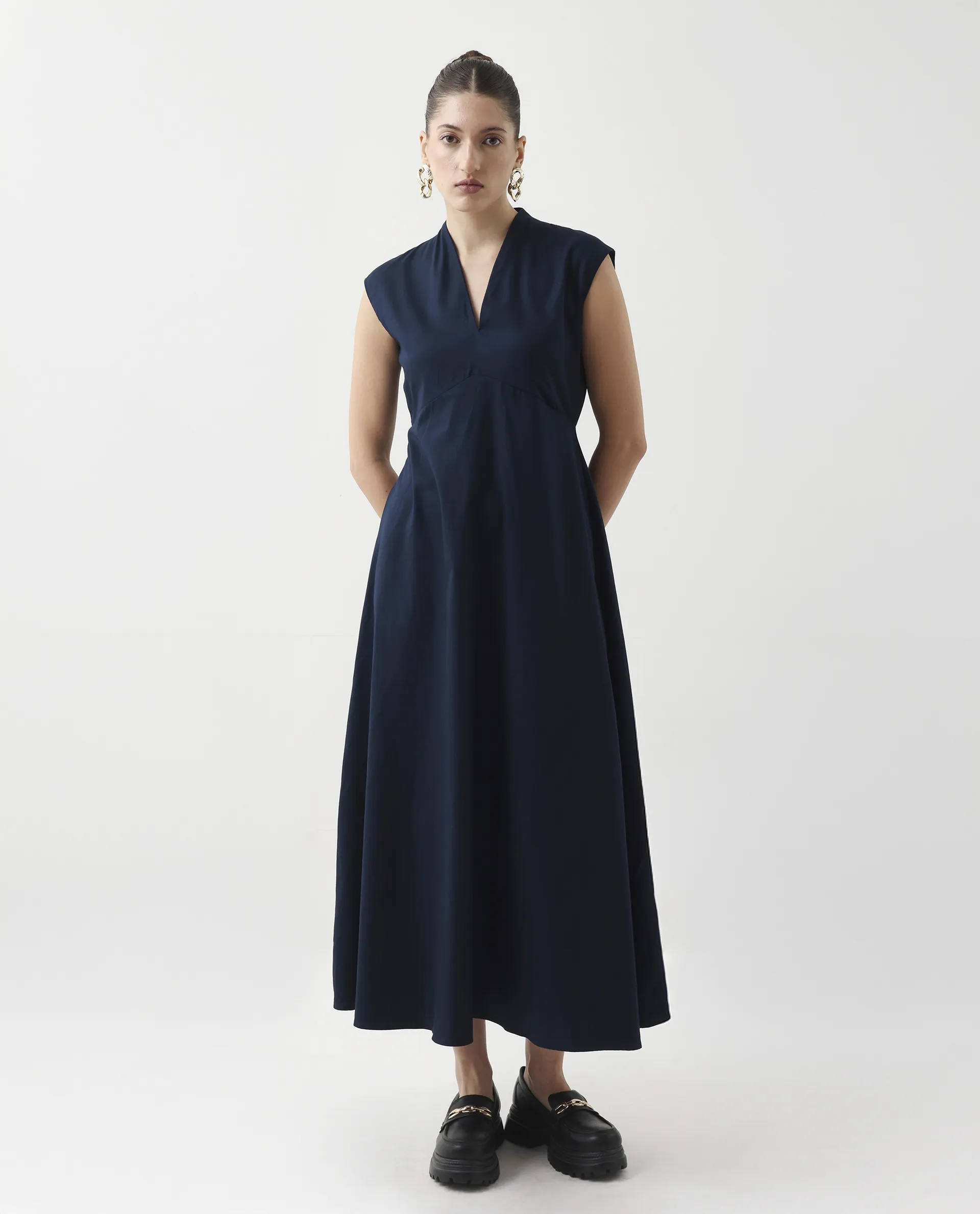 Rareism Women's Jenshi Navy Cotton V-Neck Fit And Flare Plain Dress - Image 3