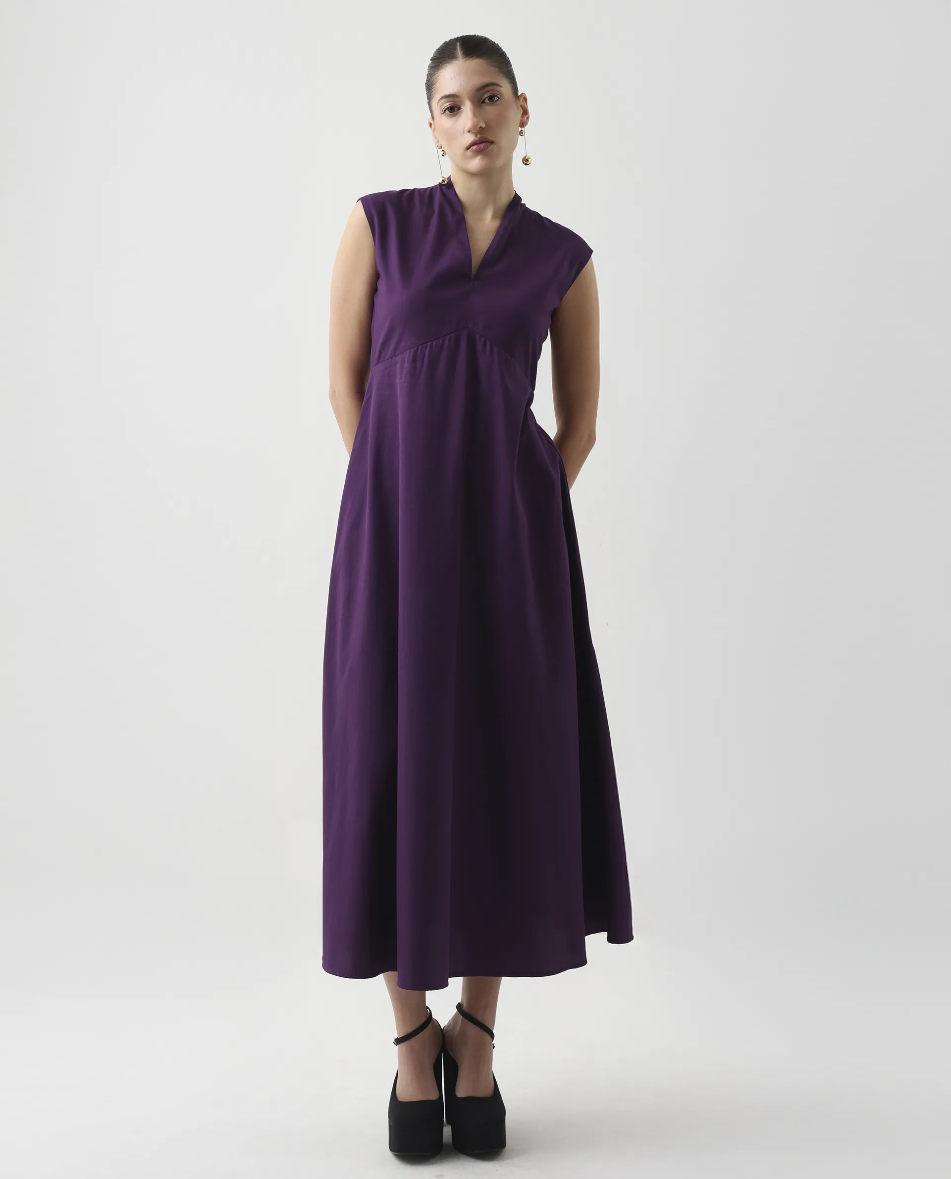 Rareism Women's Jenshi Purple Cotton Sleeveless V-Neck Fit And Flare Fit Plain Dress - Image 2