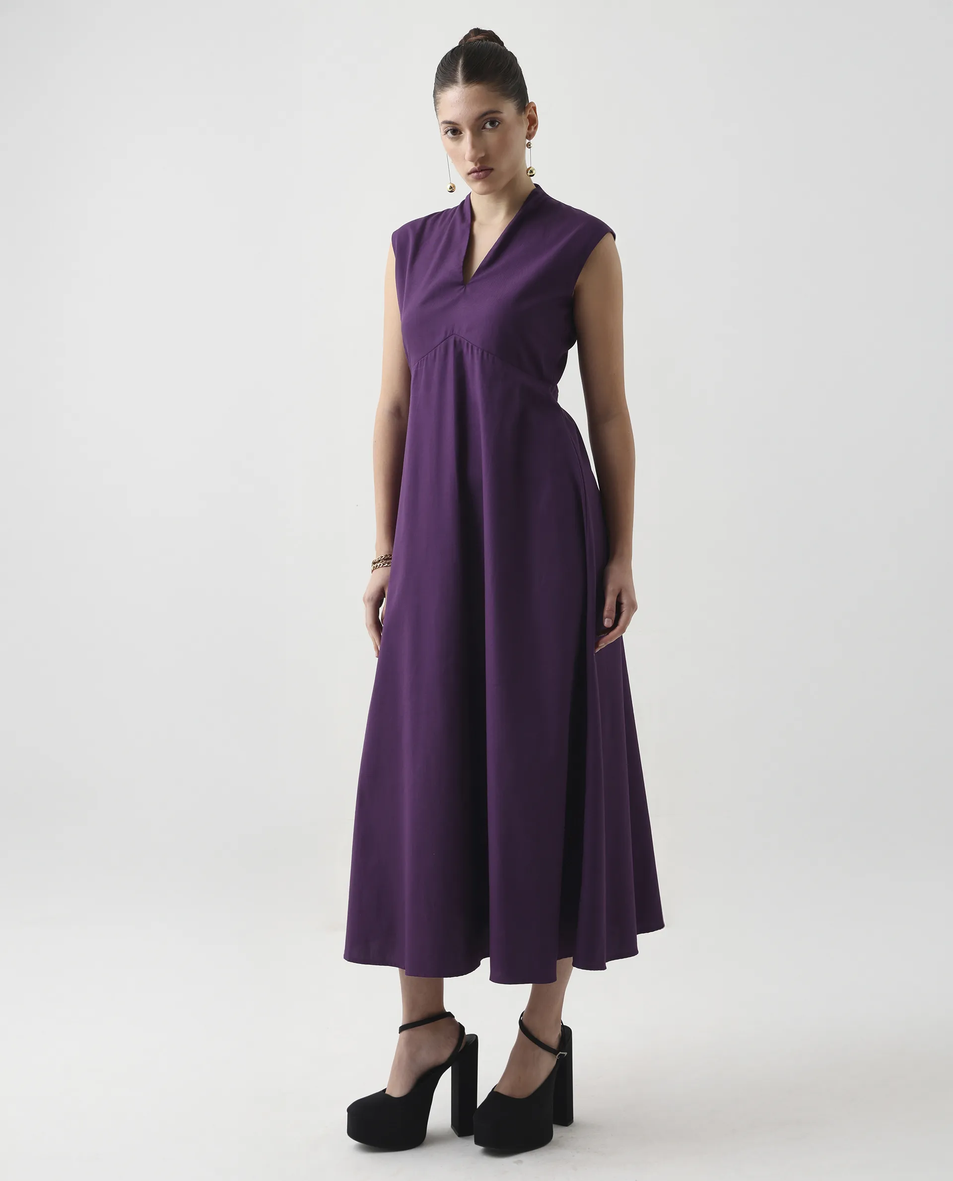 Rareism Women's Jenshi Purple Cotton Sleeveless V-Neck Fit And Flare Fit Plain Dress - Image 6