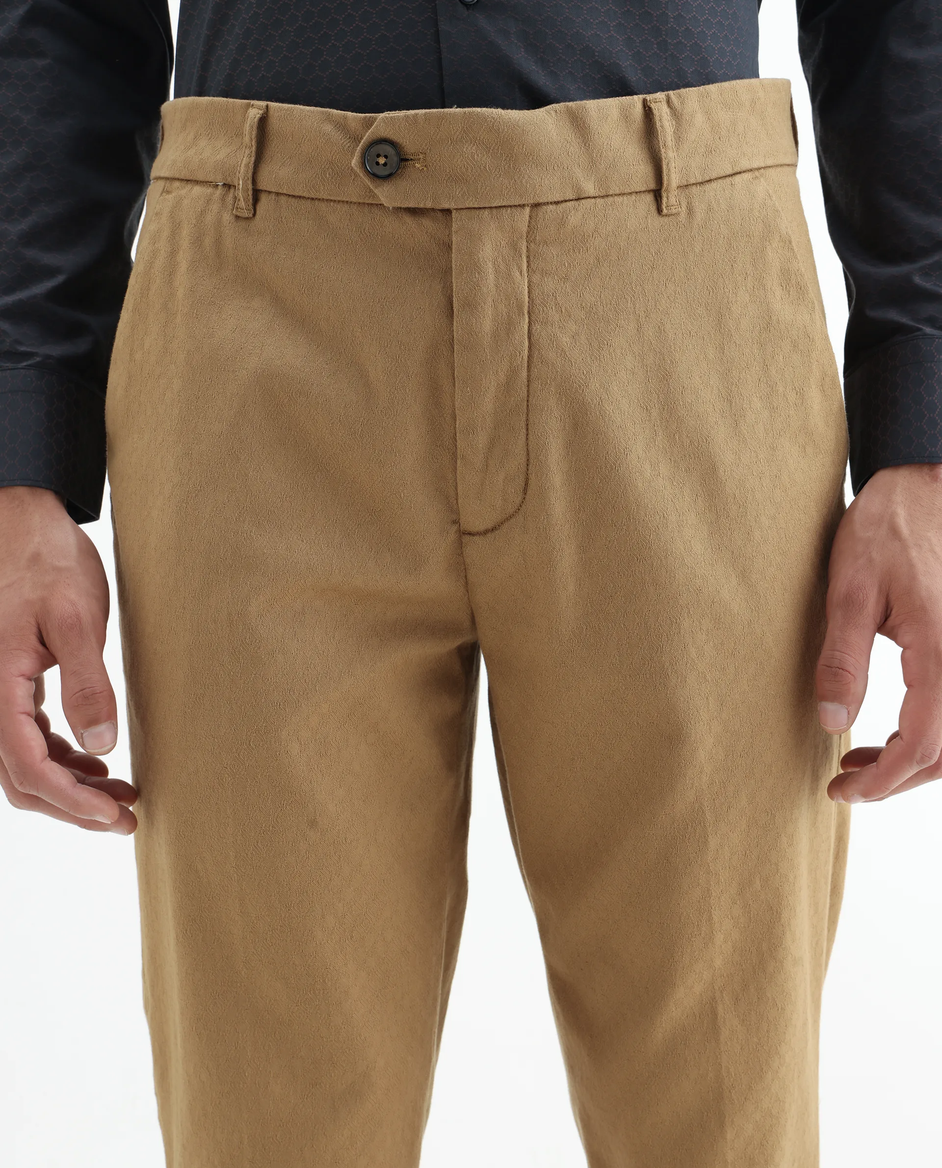 Rare Rabbit Men's Jes Khaki Cotton Blend Jacquard Relaxed Fit Trouser - Image 3