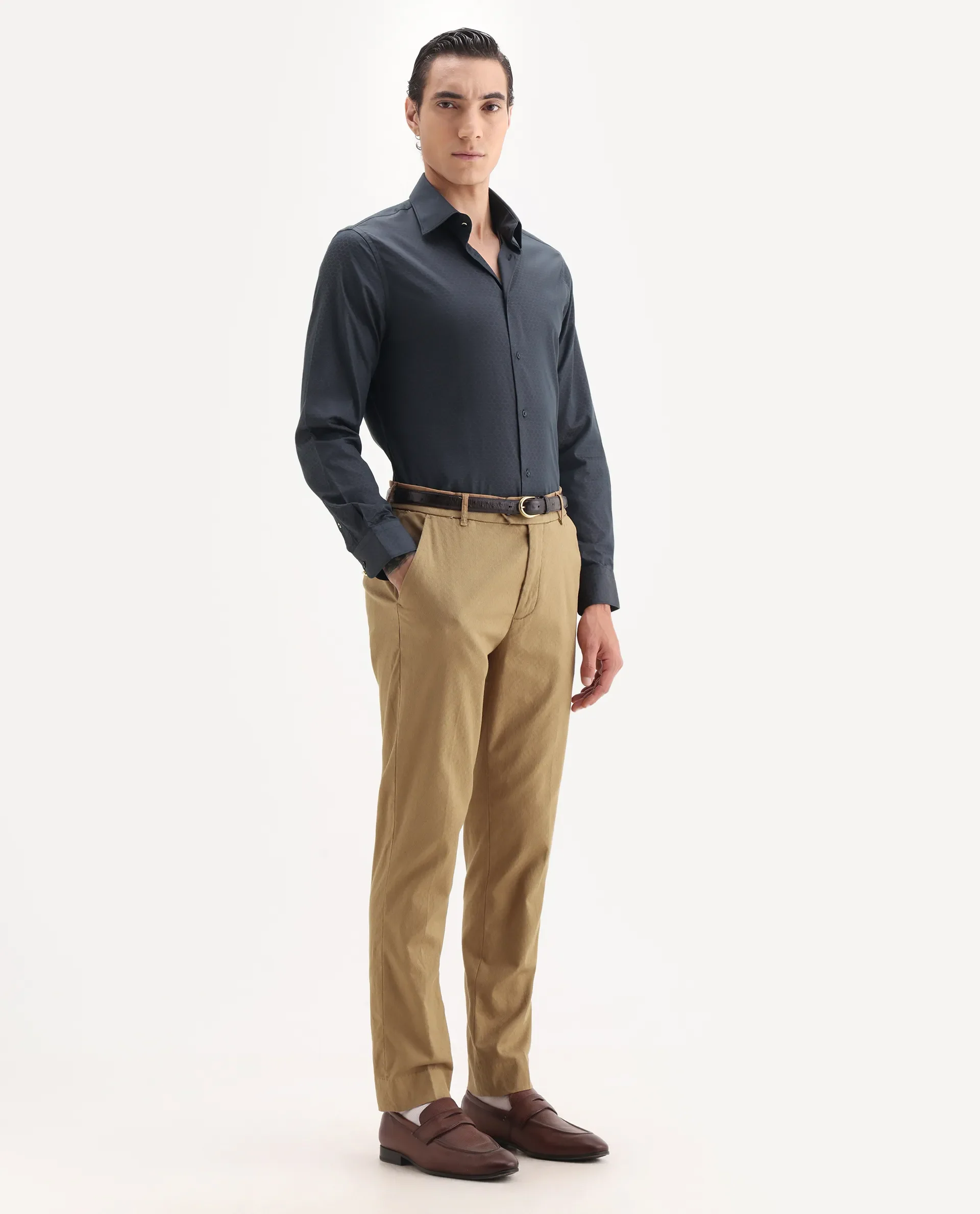 Rare Rabbit Men's Jes Khaki Cotton Blend Jacquard Relaxed Fit Trouser - Image 5