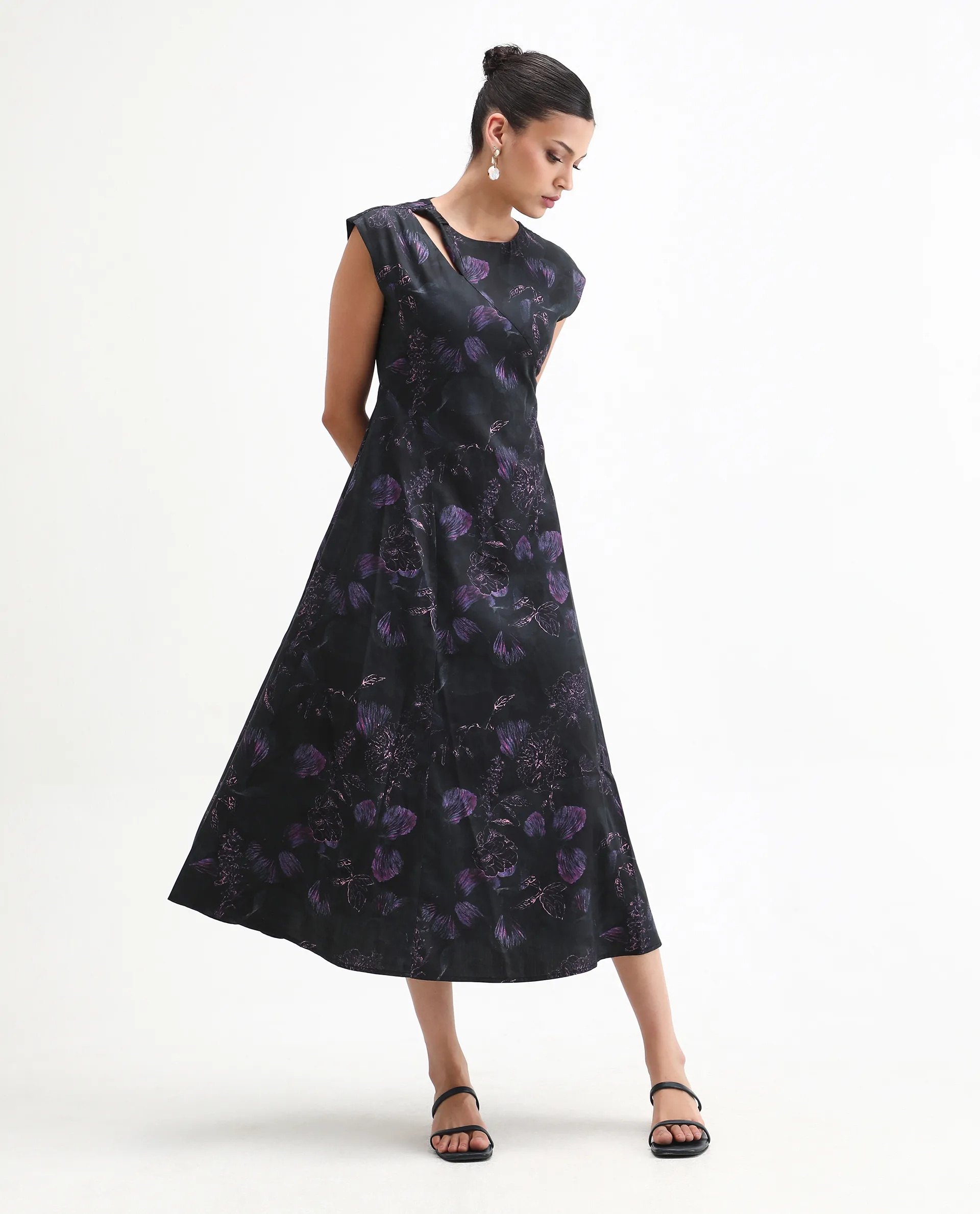Rareism Women's Jetro Black Cotton Blend Round Neck Fit And Flare Floral Print Dress - Image 2