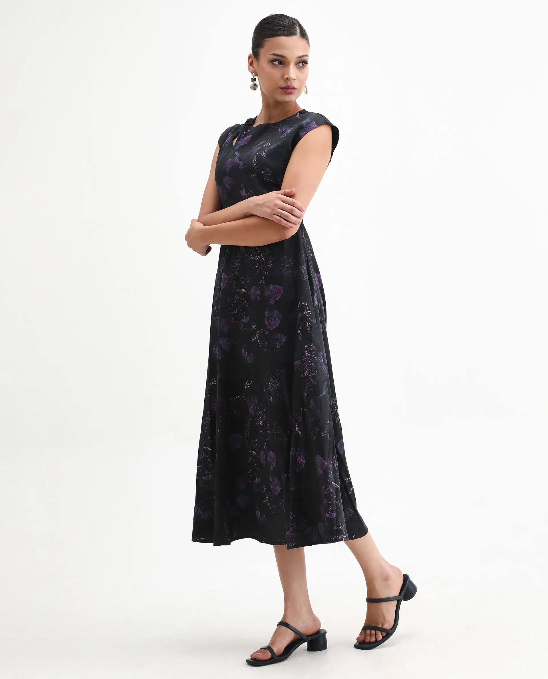 Rareism Women's Jetro Black Cotton Blend Round Neck Fit And Flare Floral Print Dress - Image 6