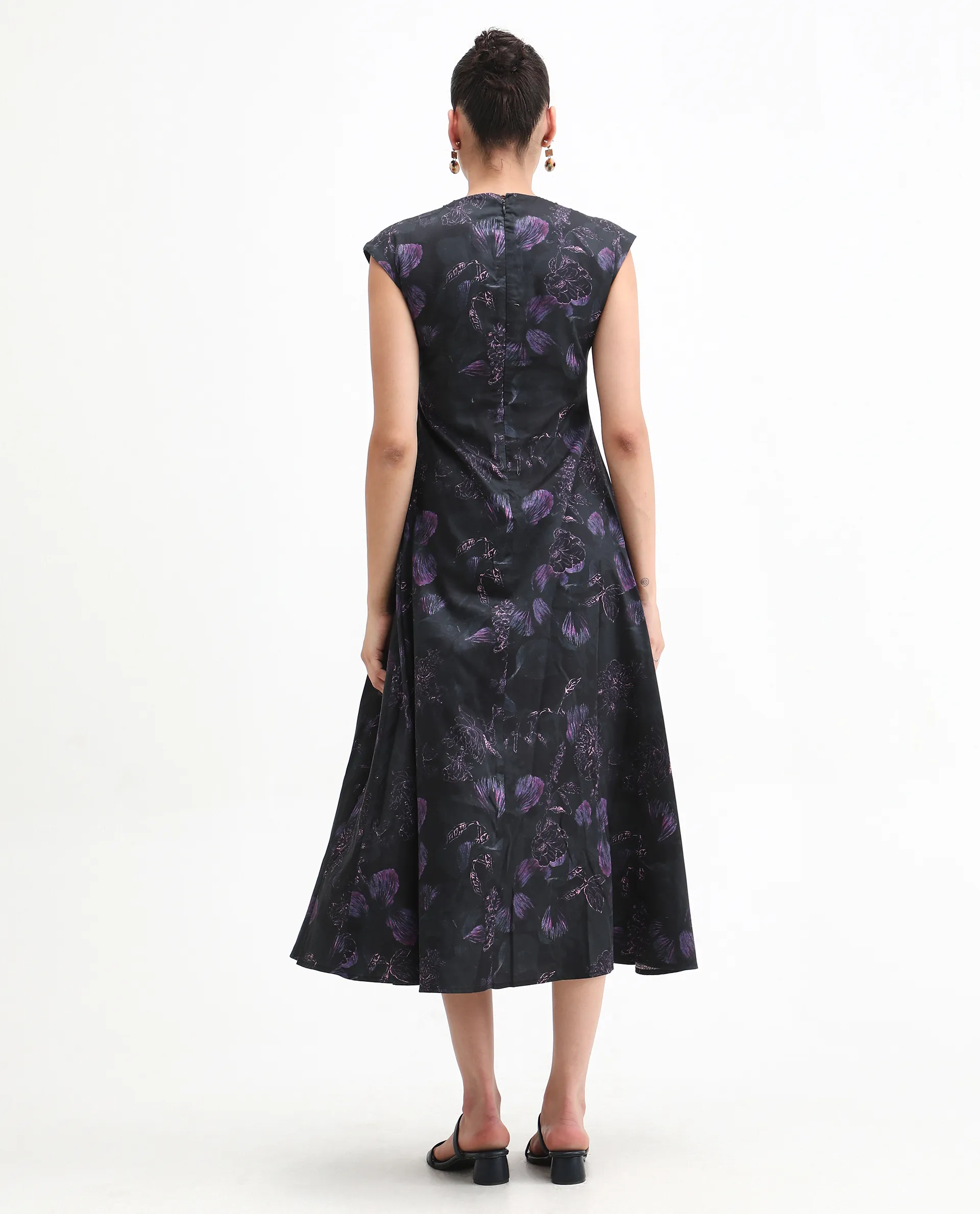 Rareism Women's Jetro Black Cotton Blend Round Neck Fit And Flare Floral Print Dress - Image 7