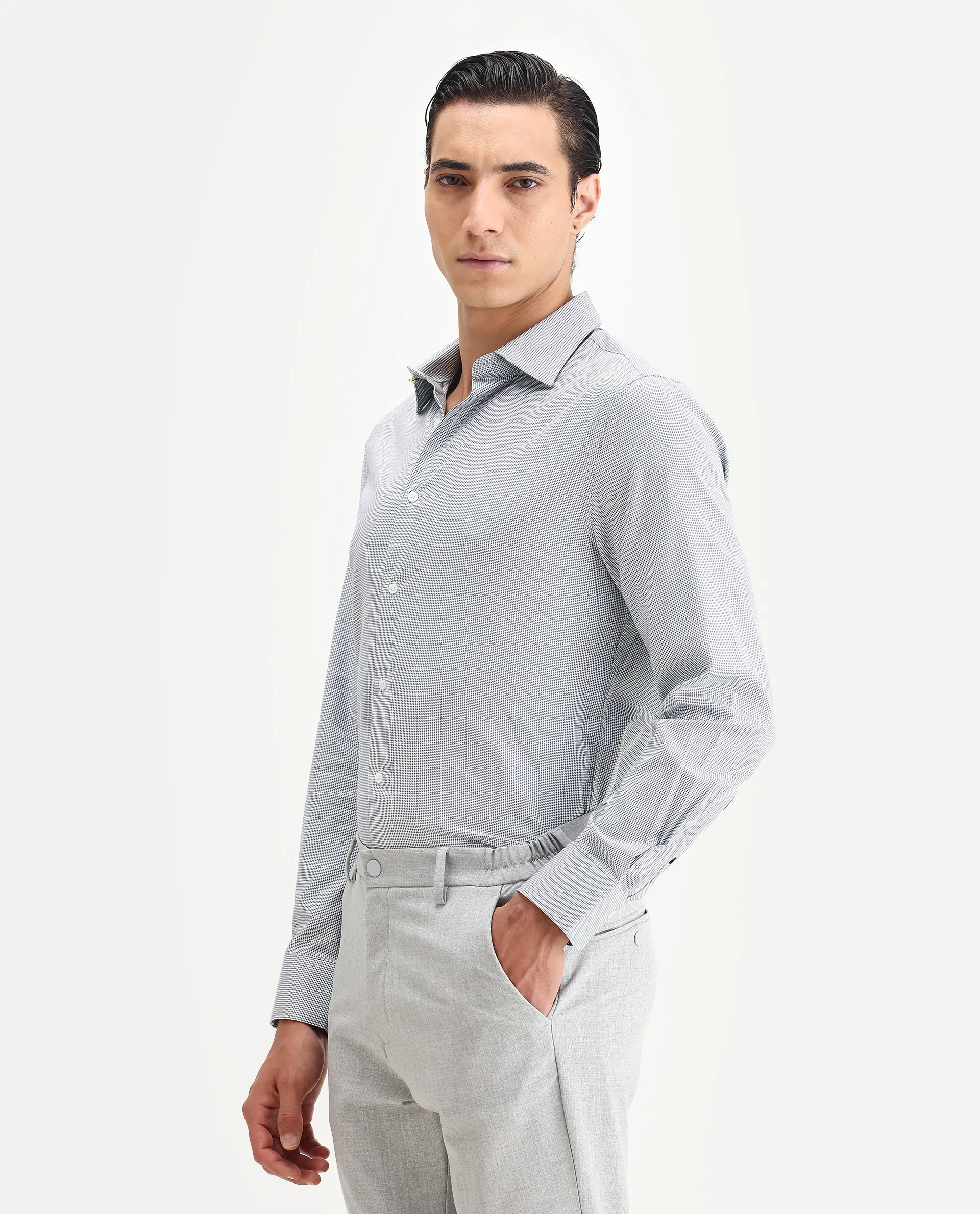 Rare Rabbit Men's Jnby Green Cotton Plain Regular Fit Full Sleeve Collared Shirt - Image 4
