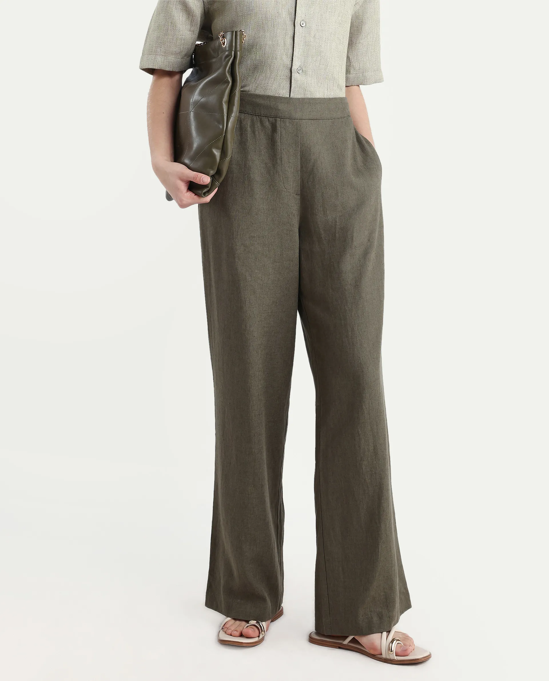 Rareism Women Jomow-B Olive Linen Blend Button Closure Plain Trouser - Image 3