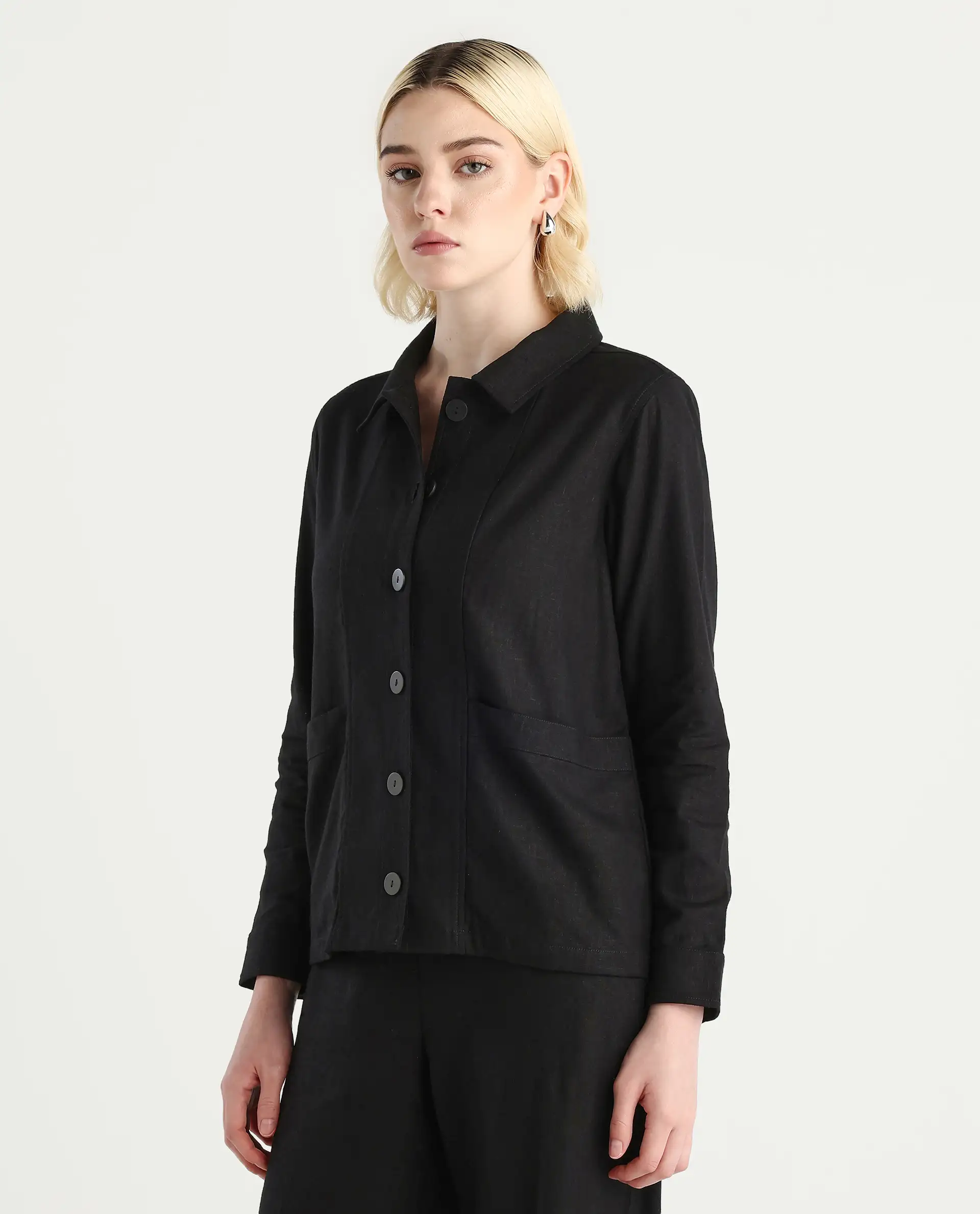 Rareism Women's Jomow-T Black Linen Blend Collared Neck Regular Fit Shacket - Image 6