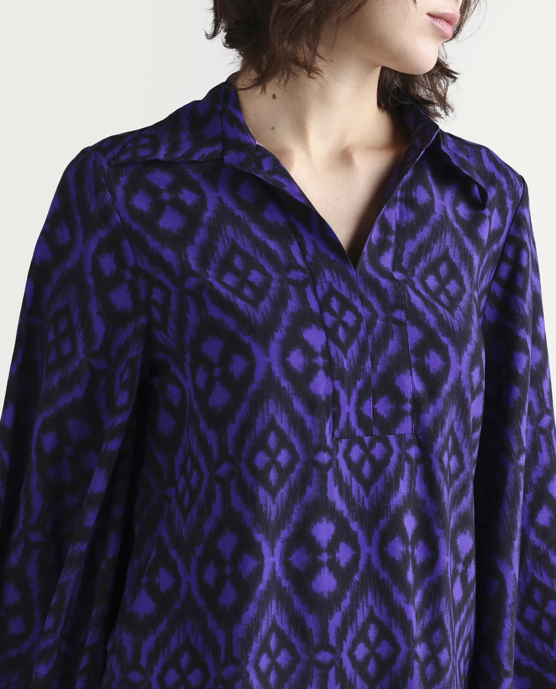 Rareism Women's Jones Dark Navy Viscose Spread Collar Geometric Print Flared Sleeve Relaxed Fit Top - Image 5