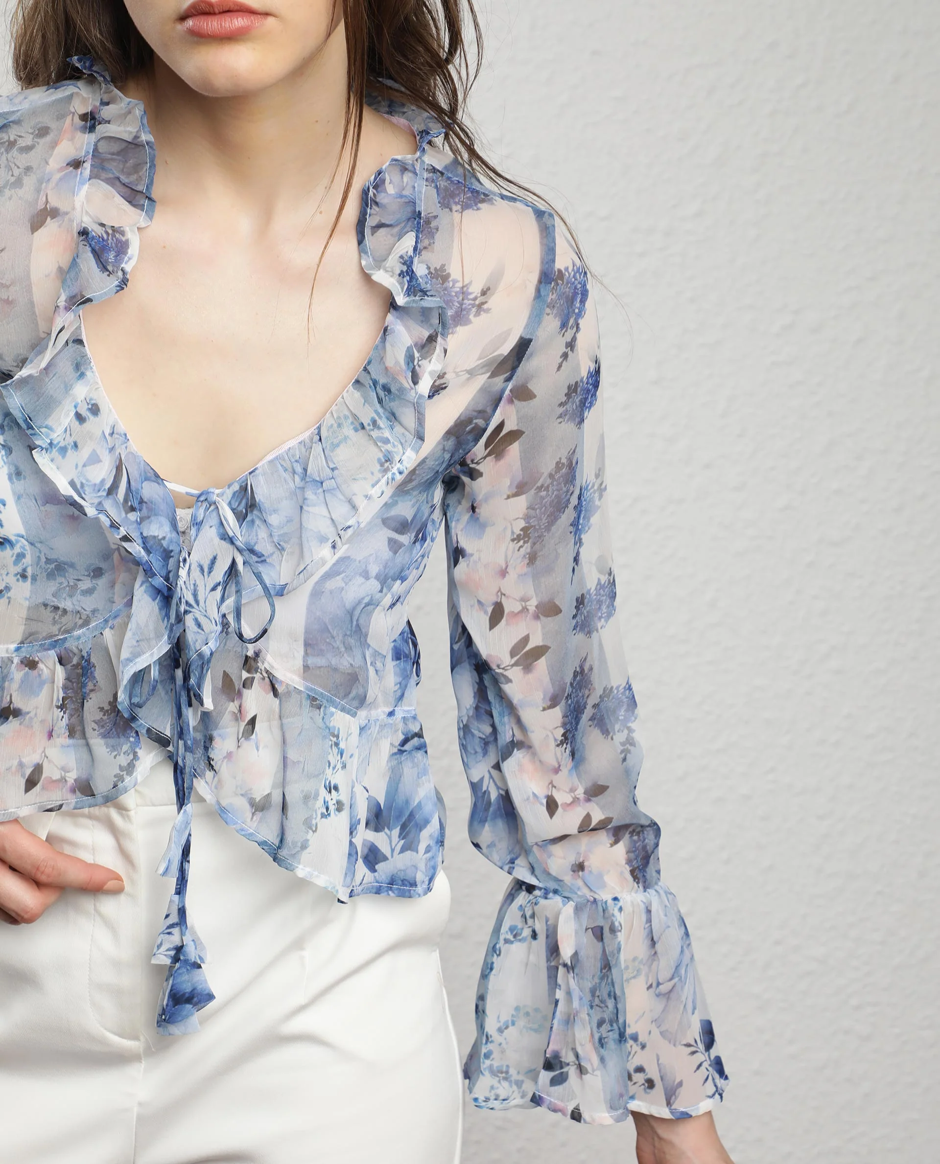 Rareism Women's Julieta Blue Polyester V-Neck Floral Print Bell Sleeve Regular Fit Shrug - Image 2