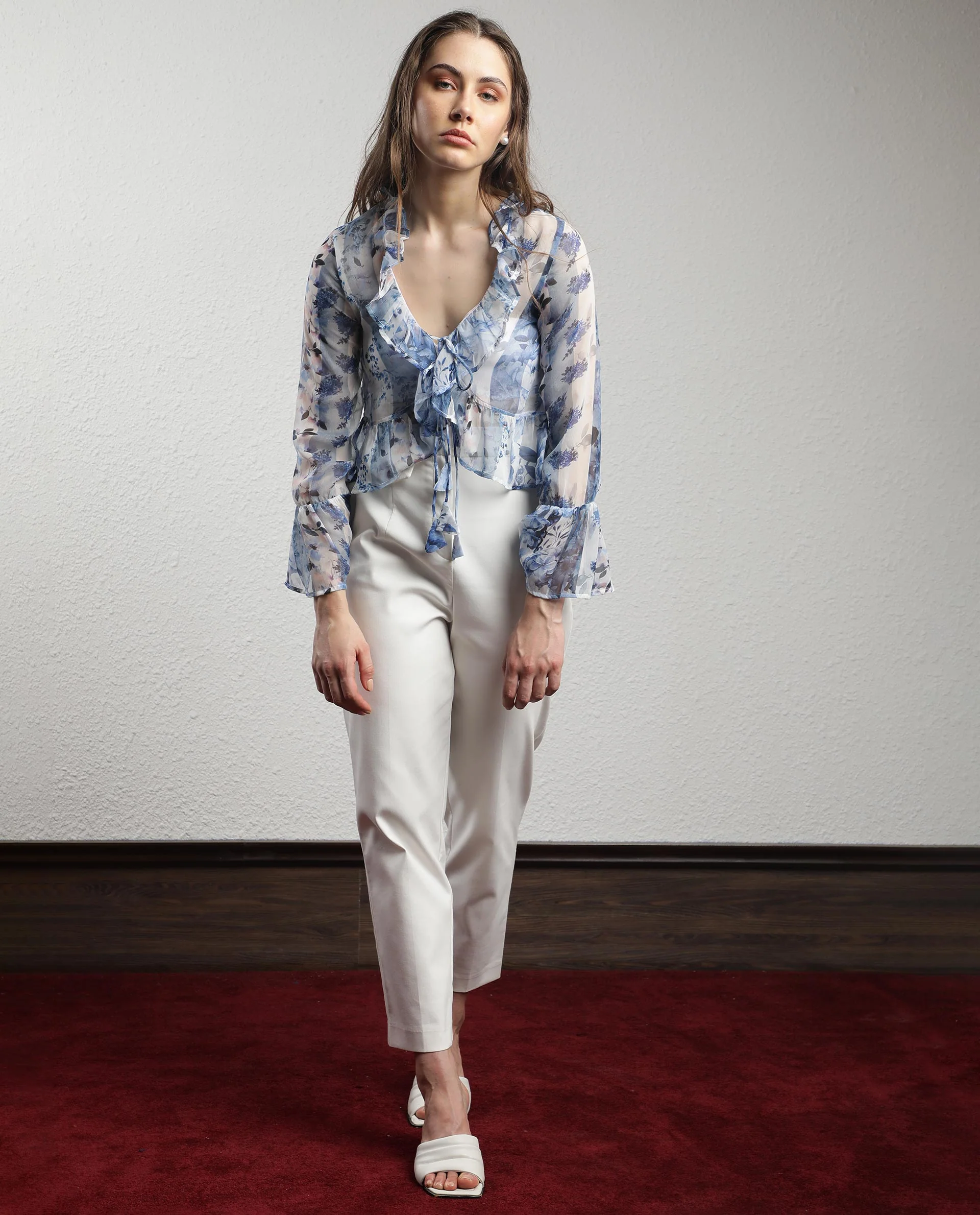 Rareism Women's Julieta Blue Polyester V-Neck Floral Print Bell Sleeve Regular Fit Shrug - Image 3