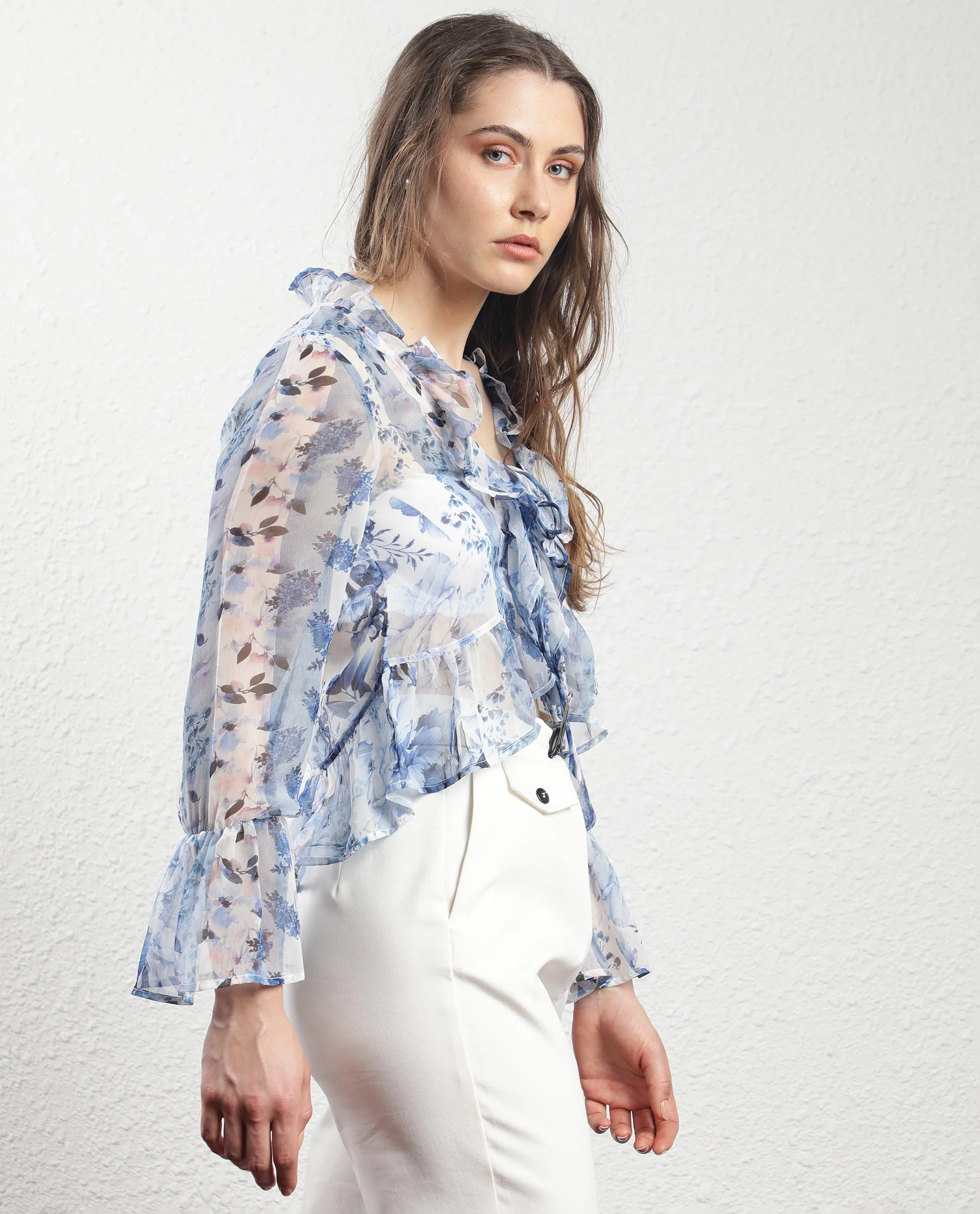 Rareism Women's Julieta Blue Polyester V-Neck Floral Print Bell Sleeve Regular Fit Shrug - Image 8