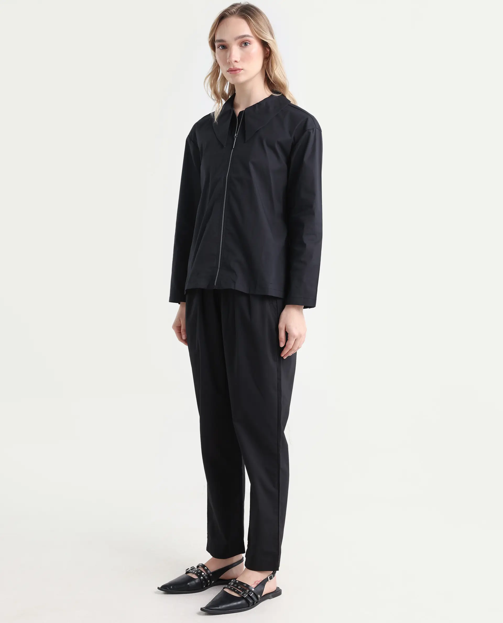 Rareism Women's Juven Black Polyester Blend Plain Ankle Length Tapered Trouser - Image 5
