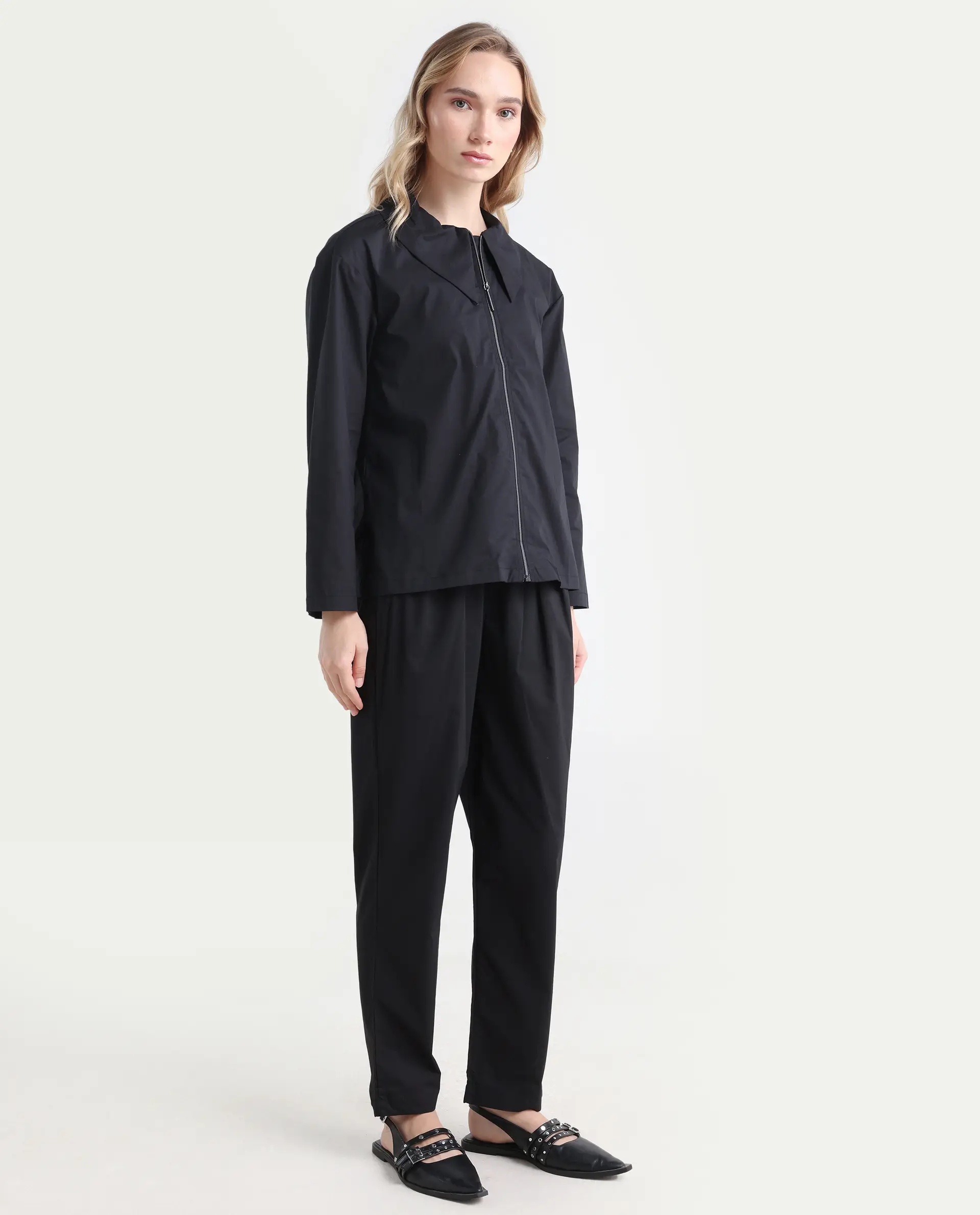 Rareism Women's Juven Black Polyester Blend Plain Ankle Length Tapered Trouser - Image 6