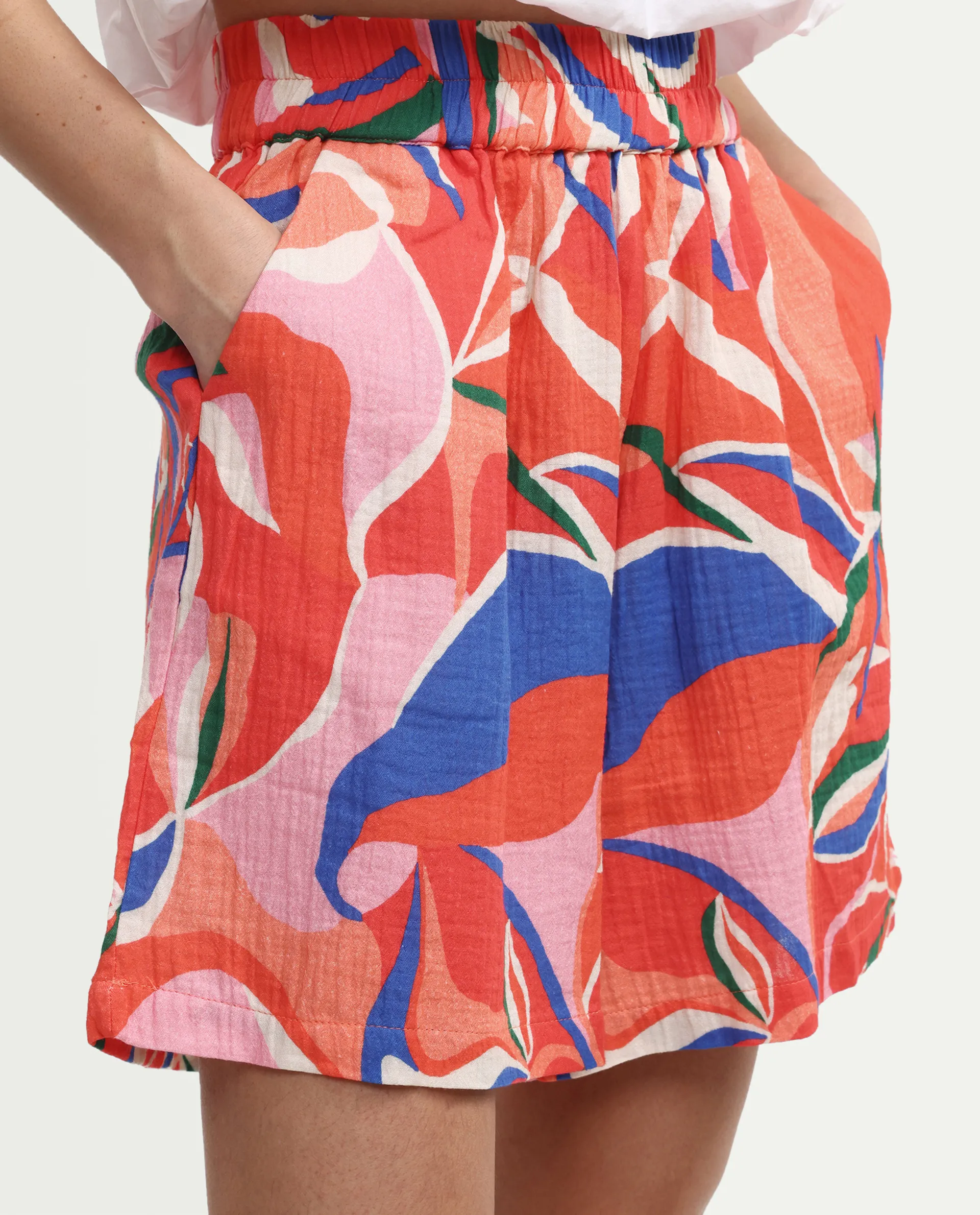 Rareism Women's Kabuto-B Multi Cotton Blend Abstract Print Mini Relaxed Fit Shorts - Image 3