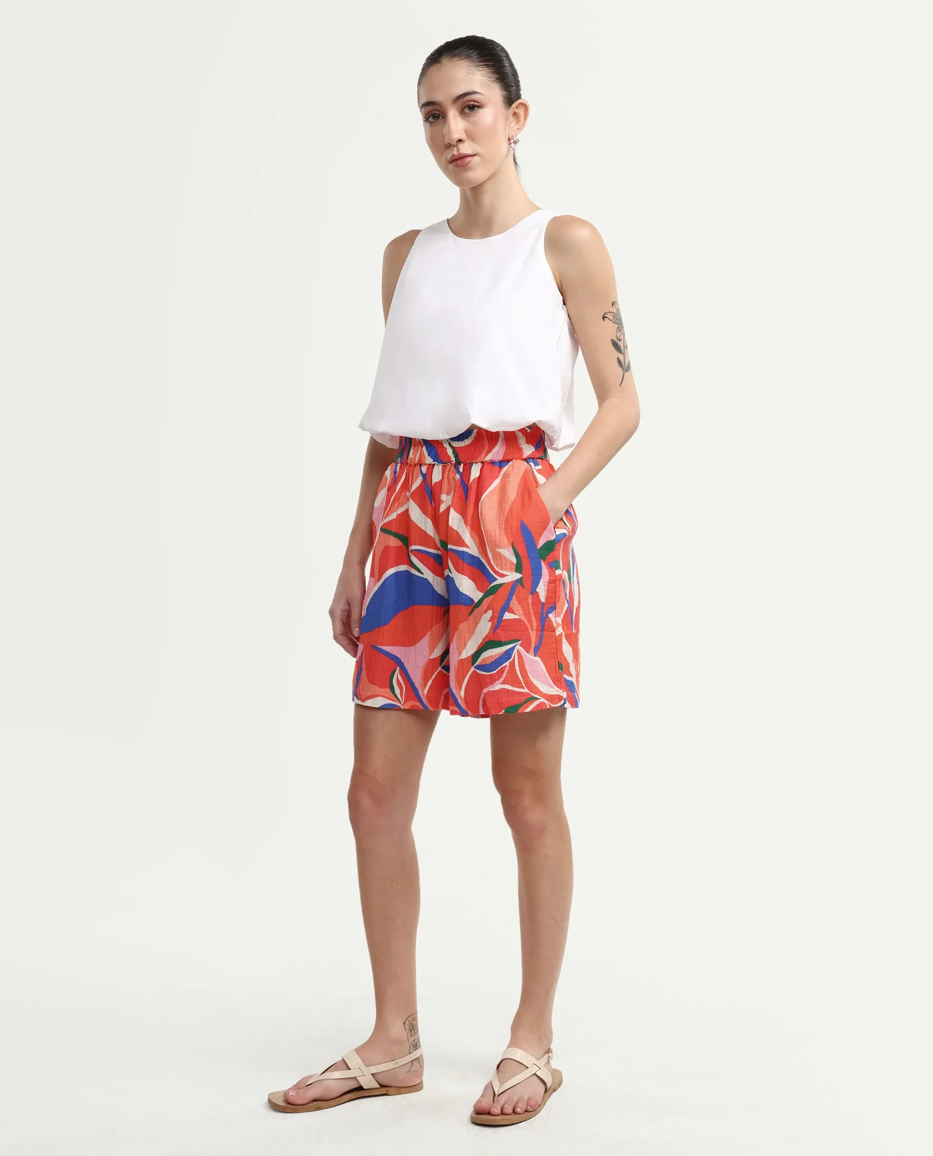 Rareism Women's Kabuto-B Multi Cotton Blend Abstract Print Mini Relaxed Fit Shorts - Image 5