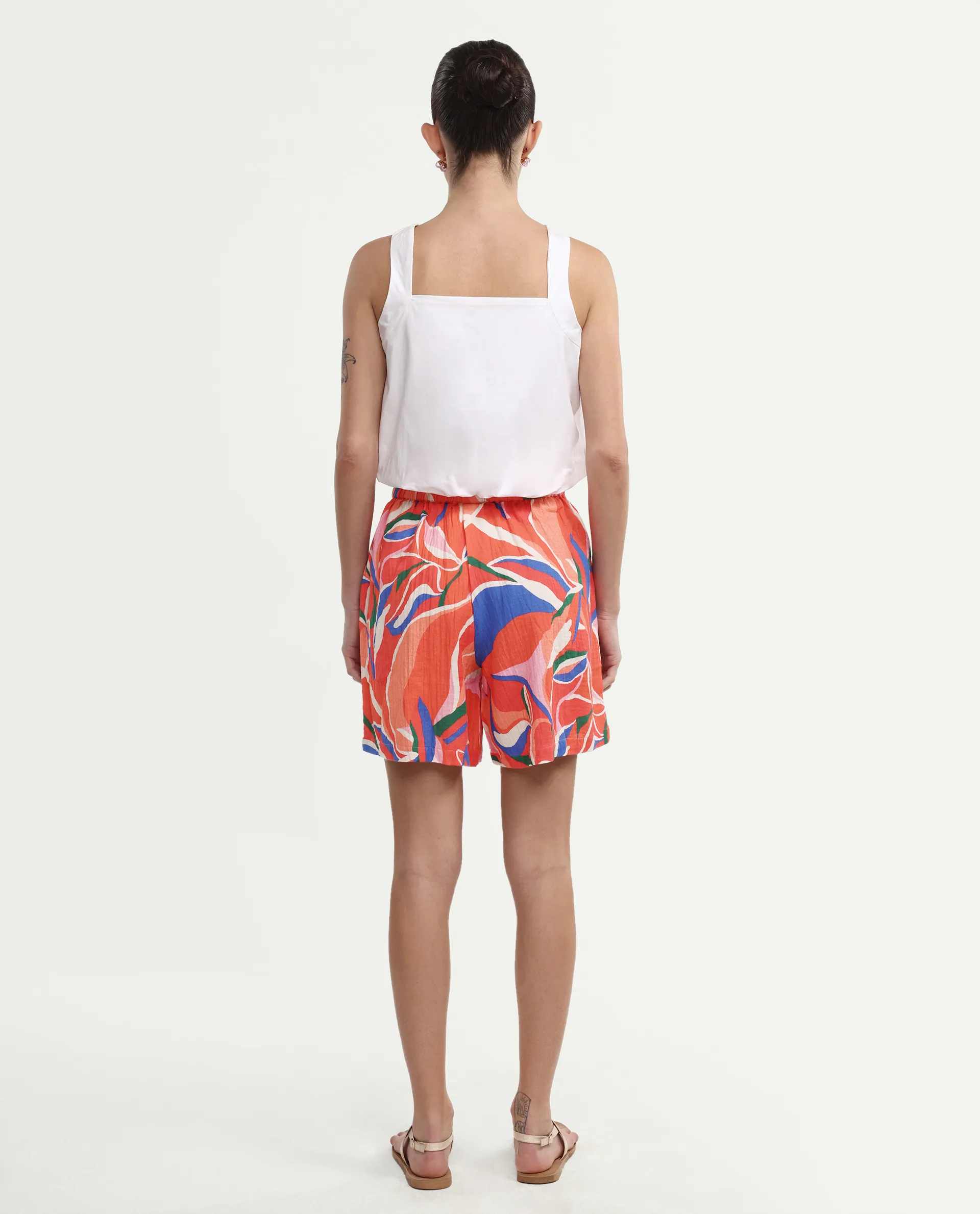 Rareism Women's Kabuto-B Multi Cotton Blend Abstract Print Mini Relaxed Fit Shorts - Image 7