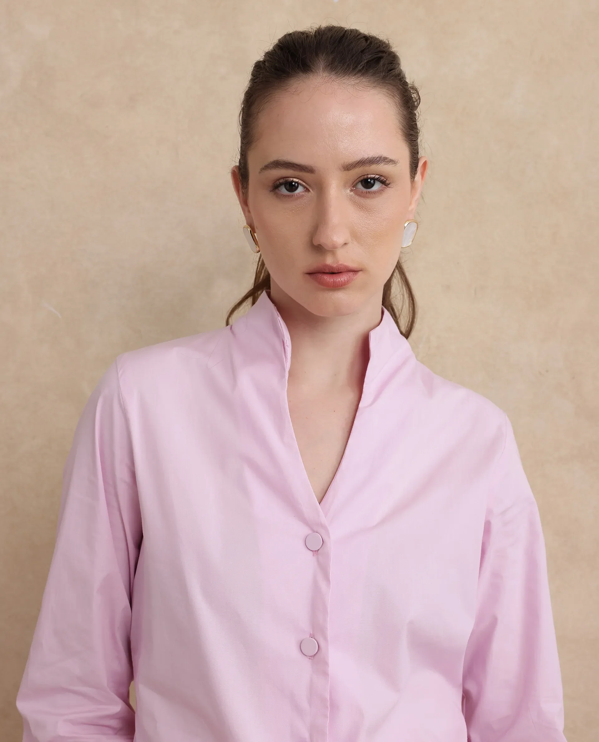 Rareism Women's Kaldo Light Pink Cotton High Neck Plain Crop Regular Fit Shirt - Image 3
