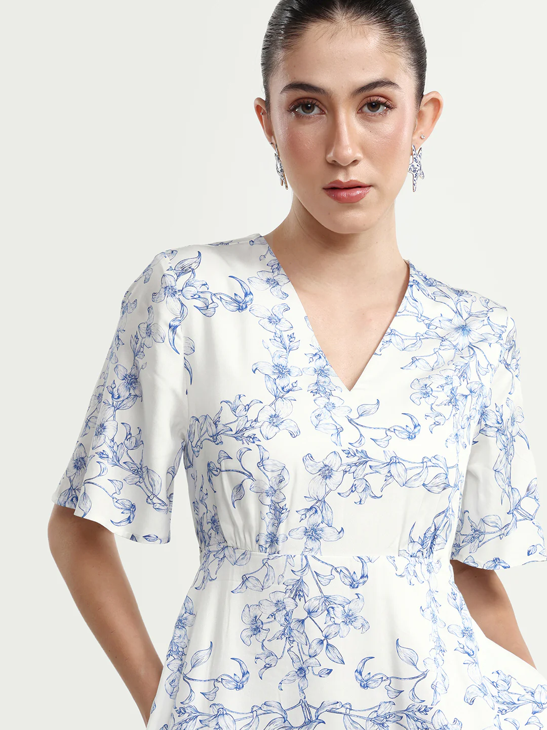 Rareism Women's Kamahe Off White Cotton Blend V-Neck Pull-On Fit And Flare Ornamental Print Dress - Image 4