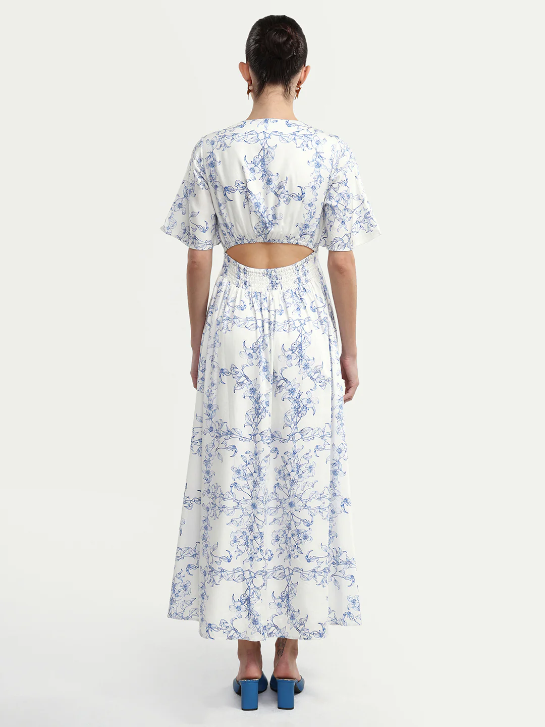 Rareism Women's Kamahe Off White Cotton Blend V-Neck Pull-On Fit And Flare Ornamental Print Dress - Image 7