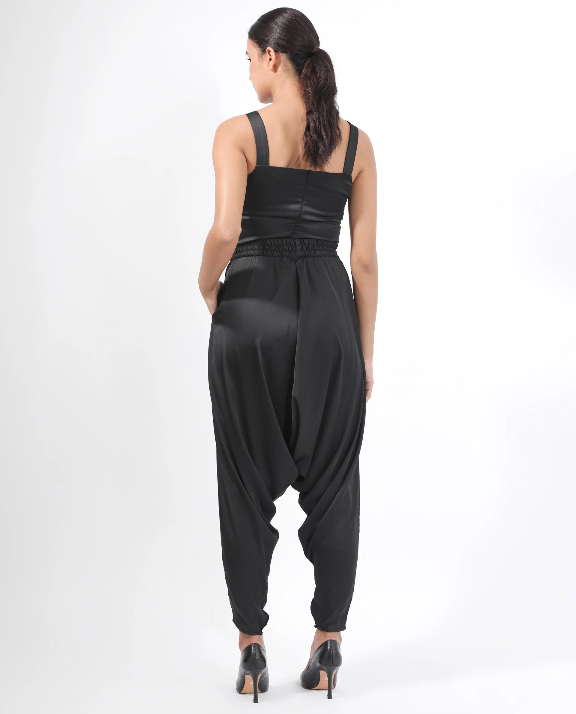Rareism Women's Kamel Black Polyester Plain Ankle Length Relaxed Fit Trouser - Image 5