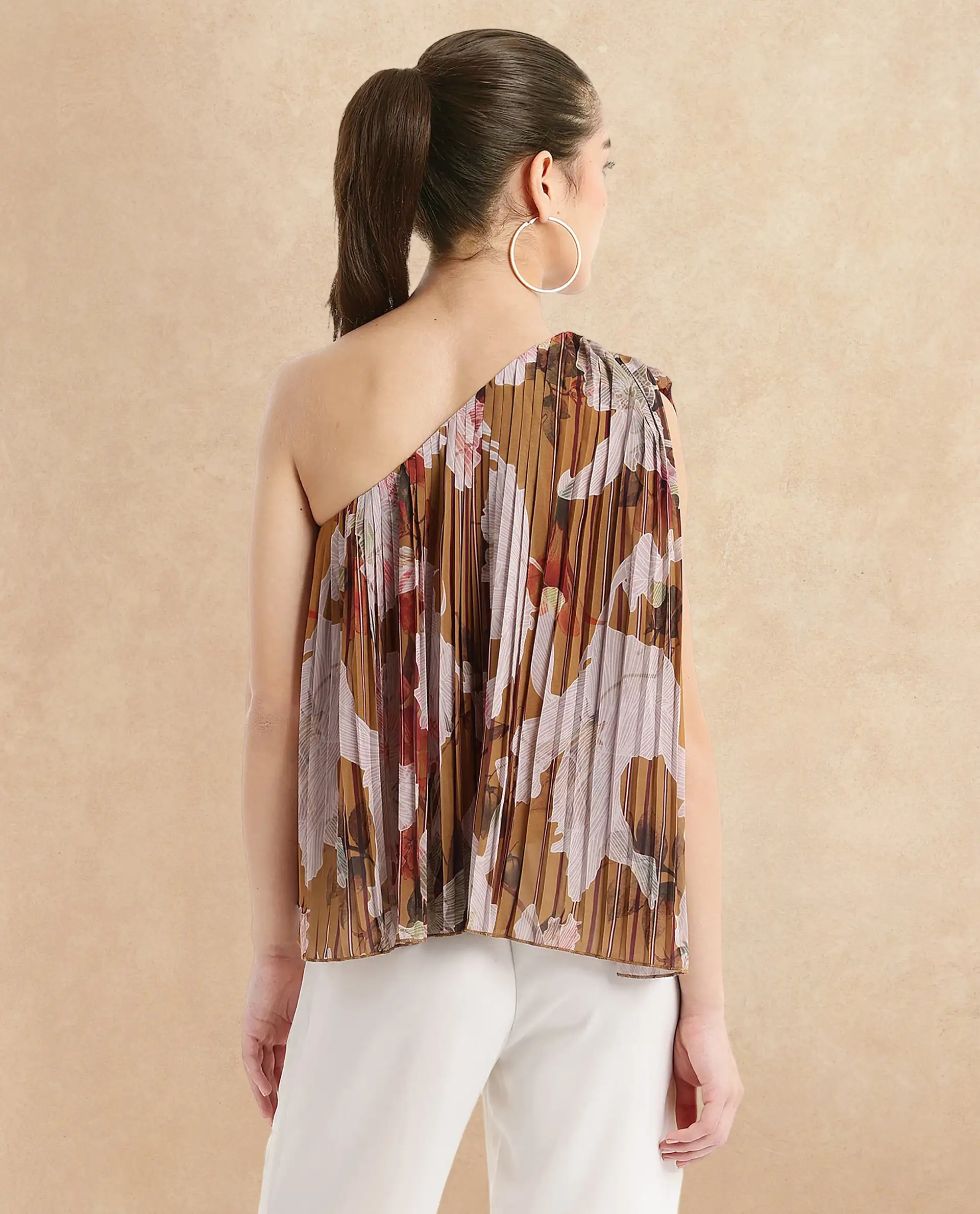 Rareism Women's Kamri Multi Polyester One Shoulder Floral Print One Shoulder Regular Fit Top - Image 7