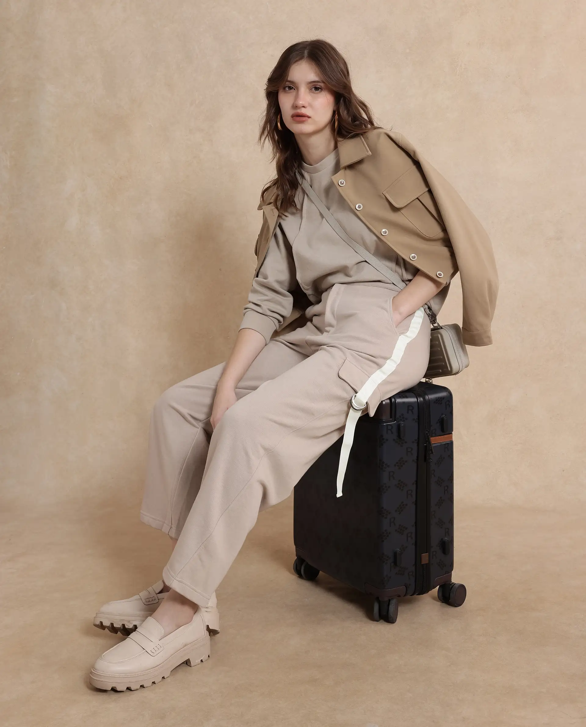 Rareism Women's Kar Beige Cotton Blend Plain Ankle Length Wide Track Pant - Image 2