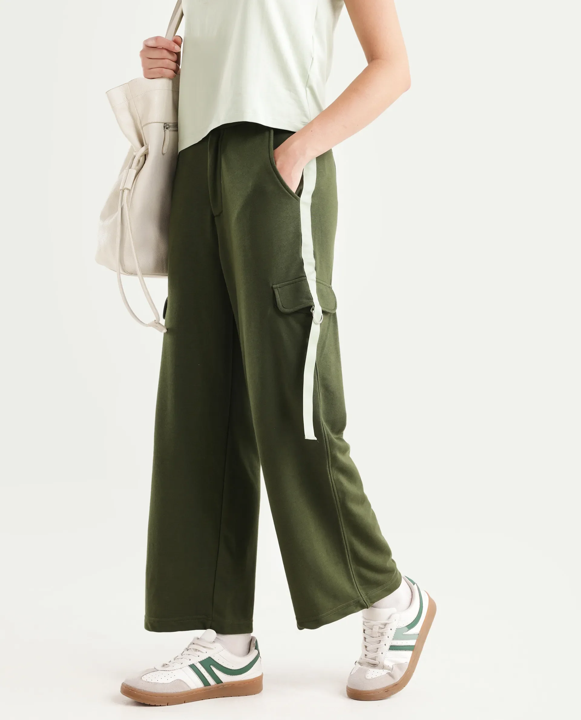 Rareism Women's Kar Olive Cotton Blend Plain Ankle Length Wide Track Pant - Image 3
