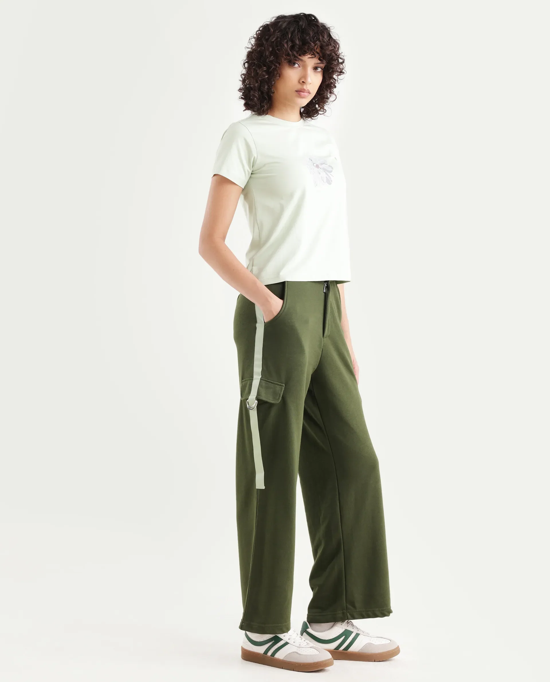 Rareism Women's Kar Olive Cotton Blend Plain Ankle Length Wide Track Pant - Image 5